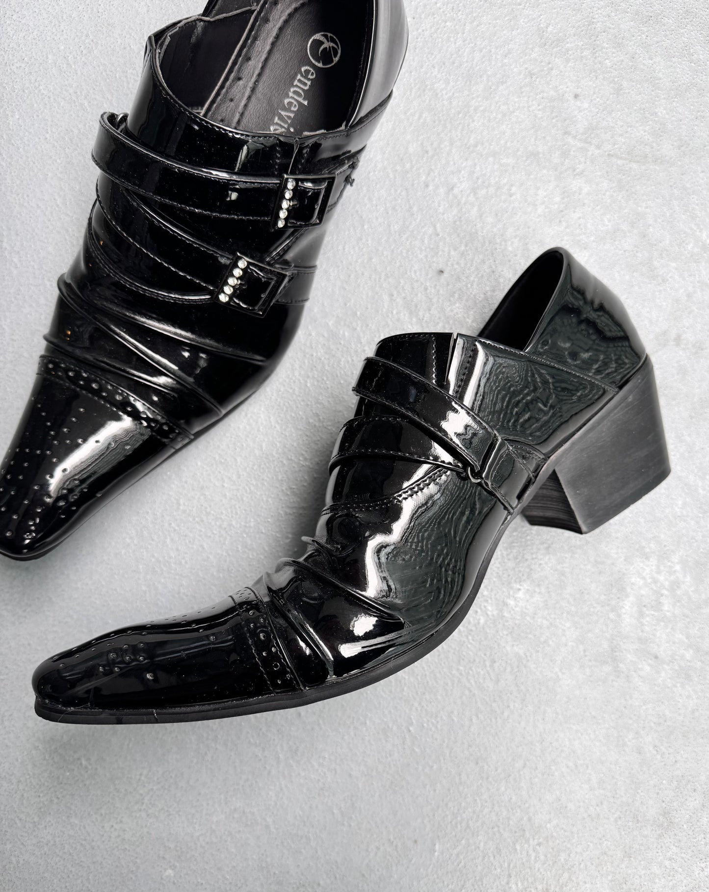 endevice Early 00s Pointy Toe Runched Leather Derbies
