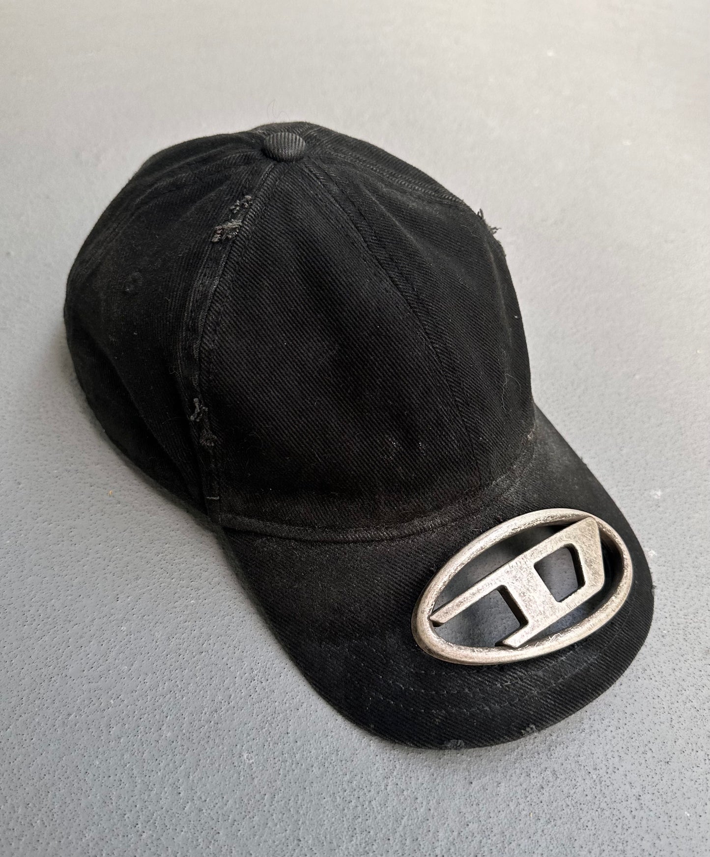DIESEL by Glenn Martens ‘C-Beast-A1’ Distressed Mud-wash Metal Logo Plaque Cap