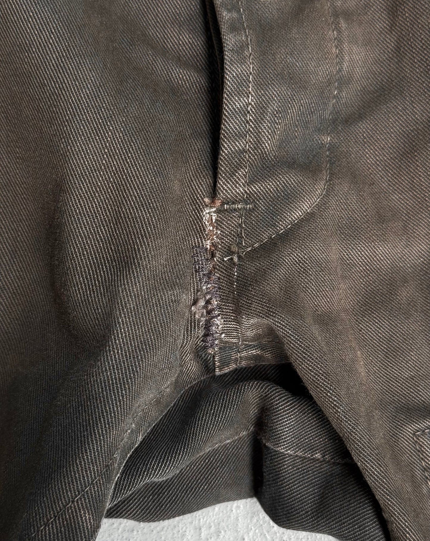 Julius_7 AW08 “Insanity in Industrial Inc. #2;” Cotton Gabardine Gasmask Cargo Pants