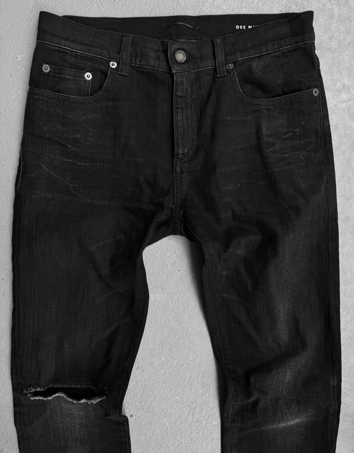 Saint Laurent Paris AW16 Black ‘D02’ One Knee Slit Skinny Denim