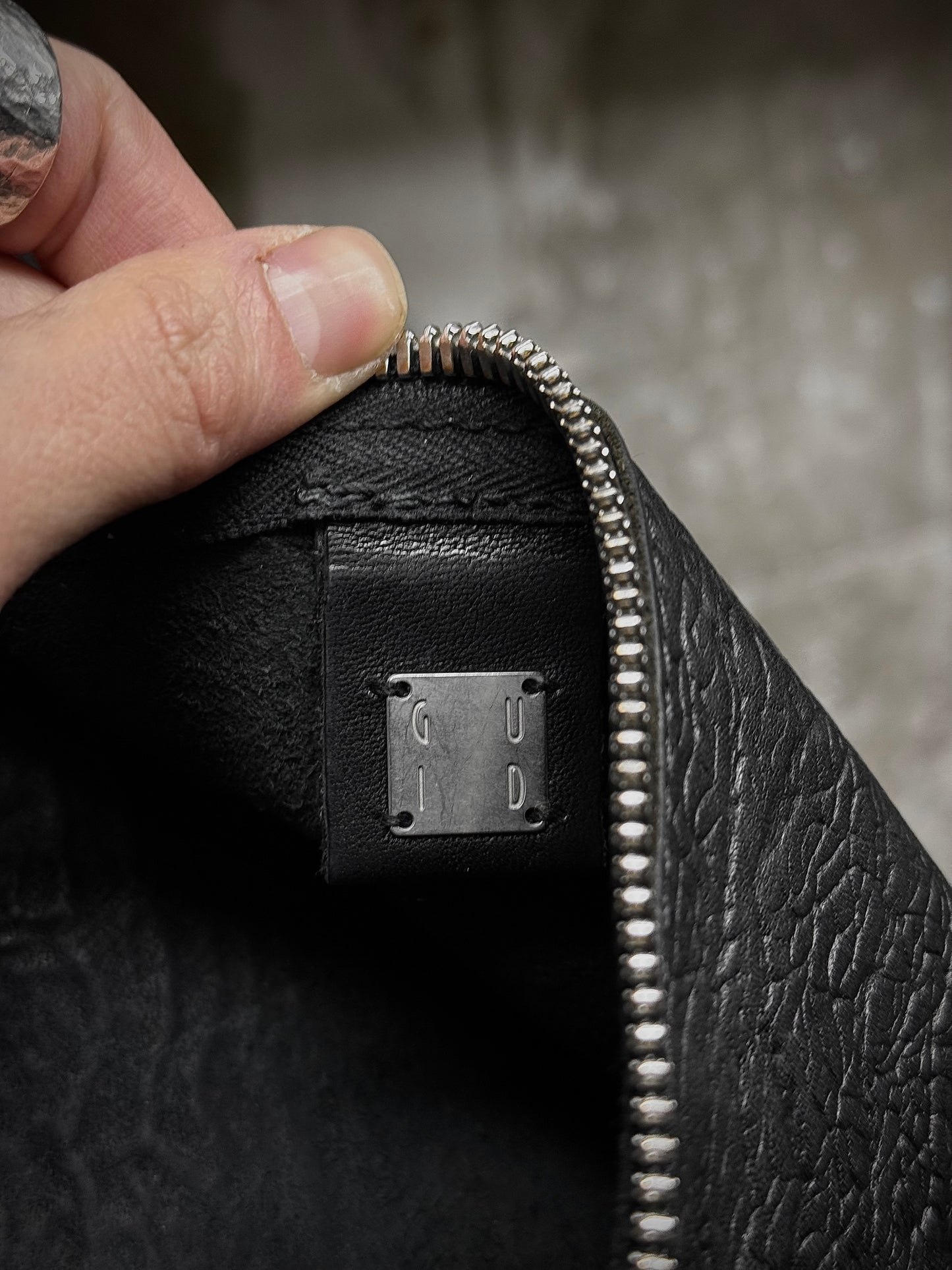 Guidi 'Q100' Black Bark Full-grain Horse Leather Sling Bag detail | DRIEW GARMENTS