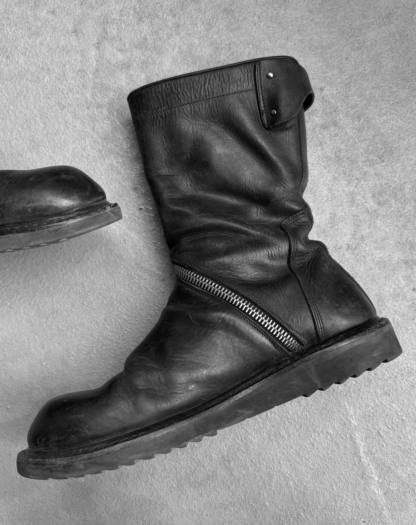 Rick Owens AW10 “GLEAM” Spiral Zip Leather Creeper Boots