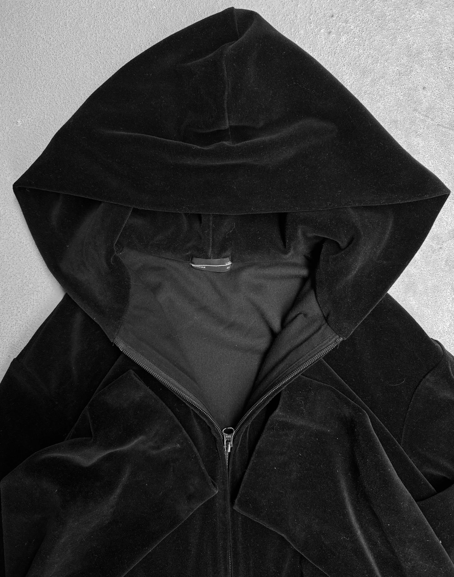 Lad Musician AW21 Cropped Velour Hoodie