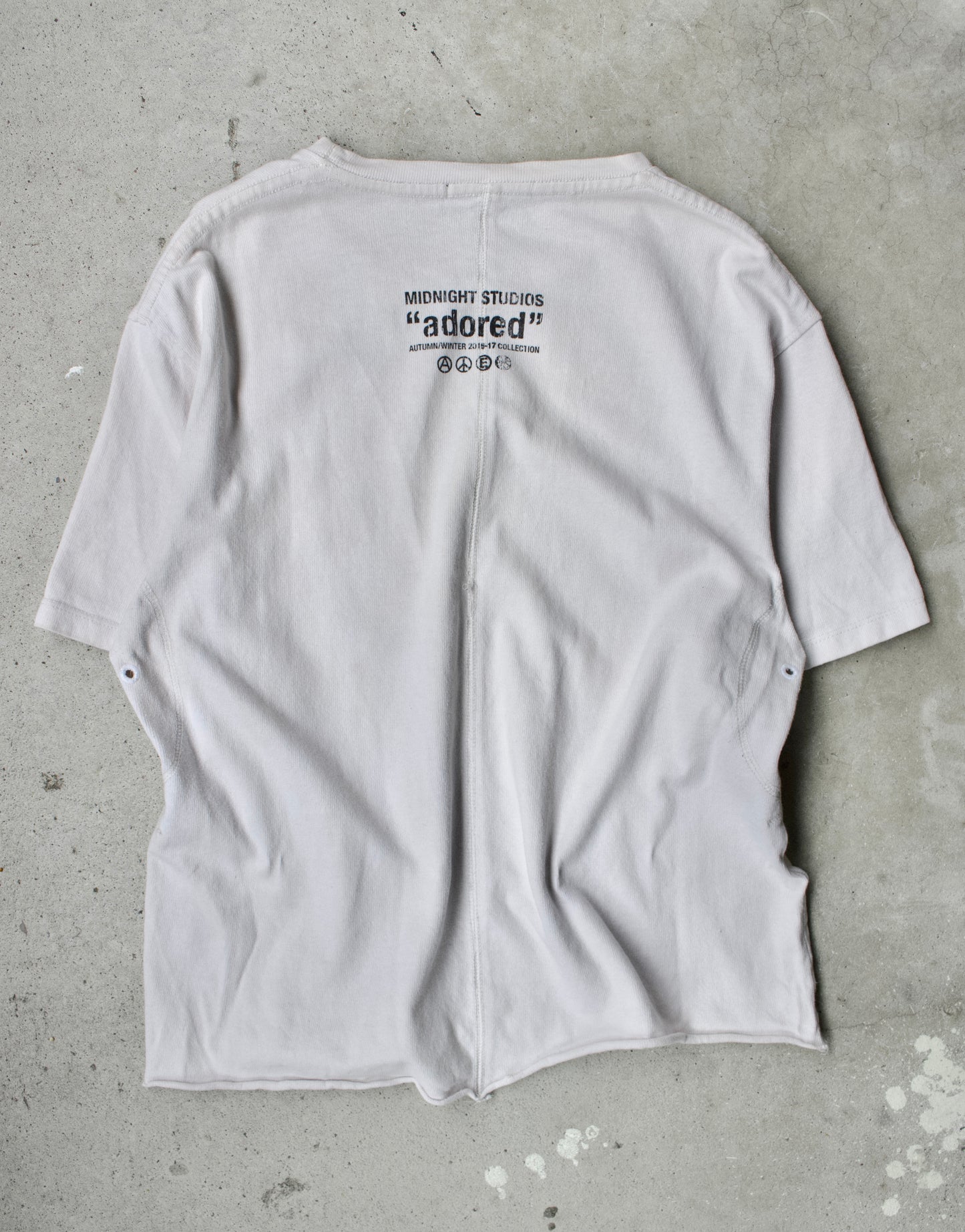 Midnight Studios AW17 “adored” ‘Breaking Into Heaven’ Graphic Cropped T-shirt