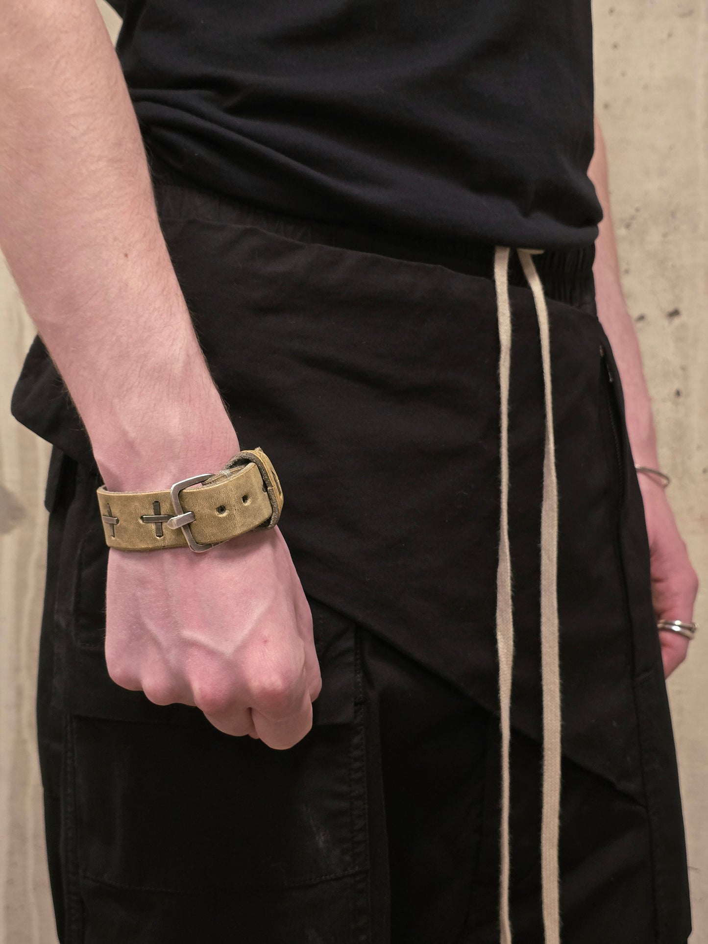 m.a+ by Maurizio Amadei 'AB14' GR 3.0 .925 Silver Cross Dirty White Cow Leather Wide Wristband