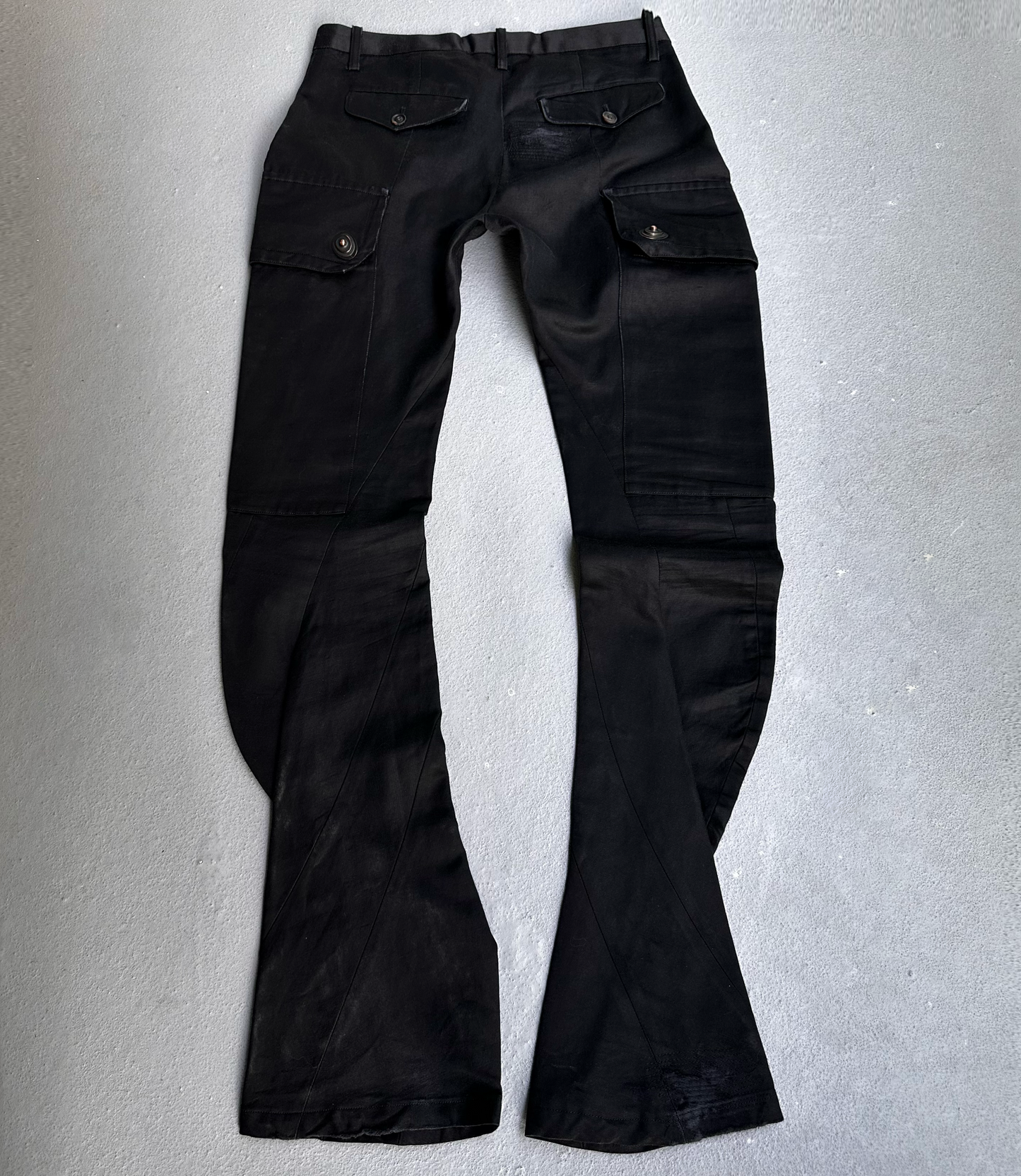 Julius_7 AW08 “Insanity In Industrial Inc. #2” Gas Mask Cargo Spiral Flare Pants
