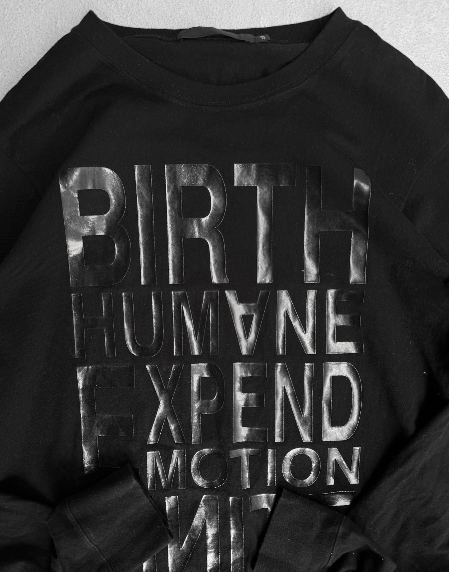 GOSTAR DE FUGA Early 00s ‘Birth’ Slogan Printed Long-sleeves