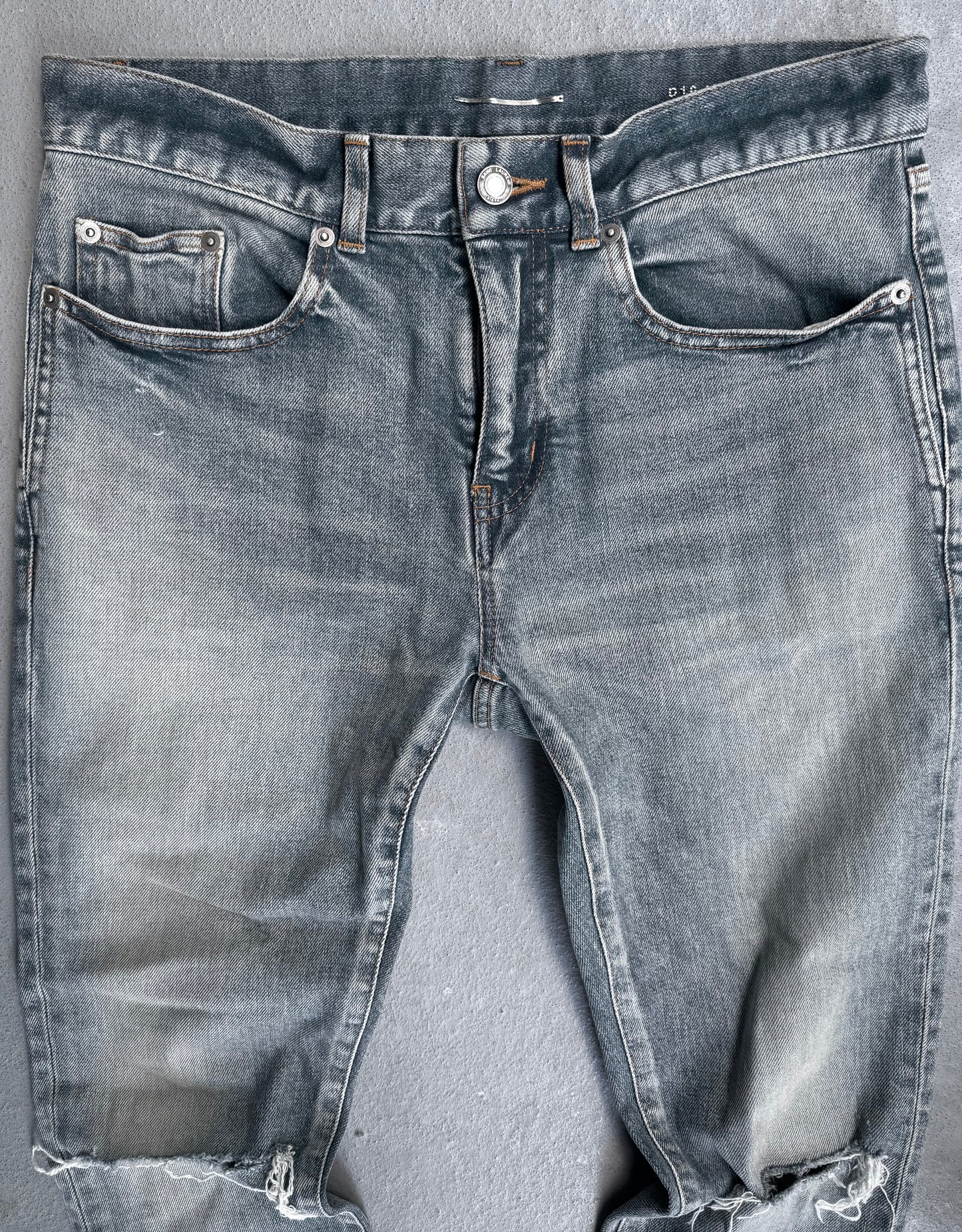 Saint Laurent Paris SS20 Blue ‘D10’ Distressed Knee Skinny Denim