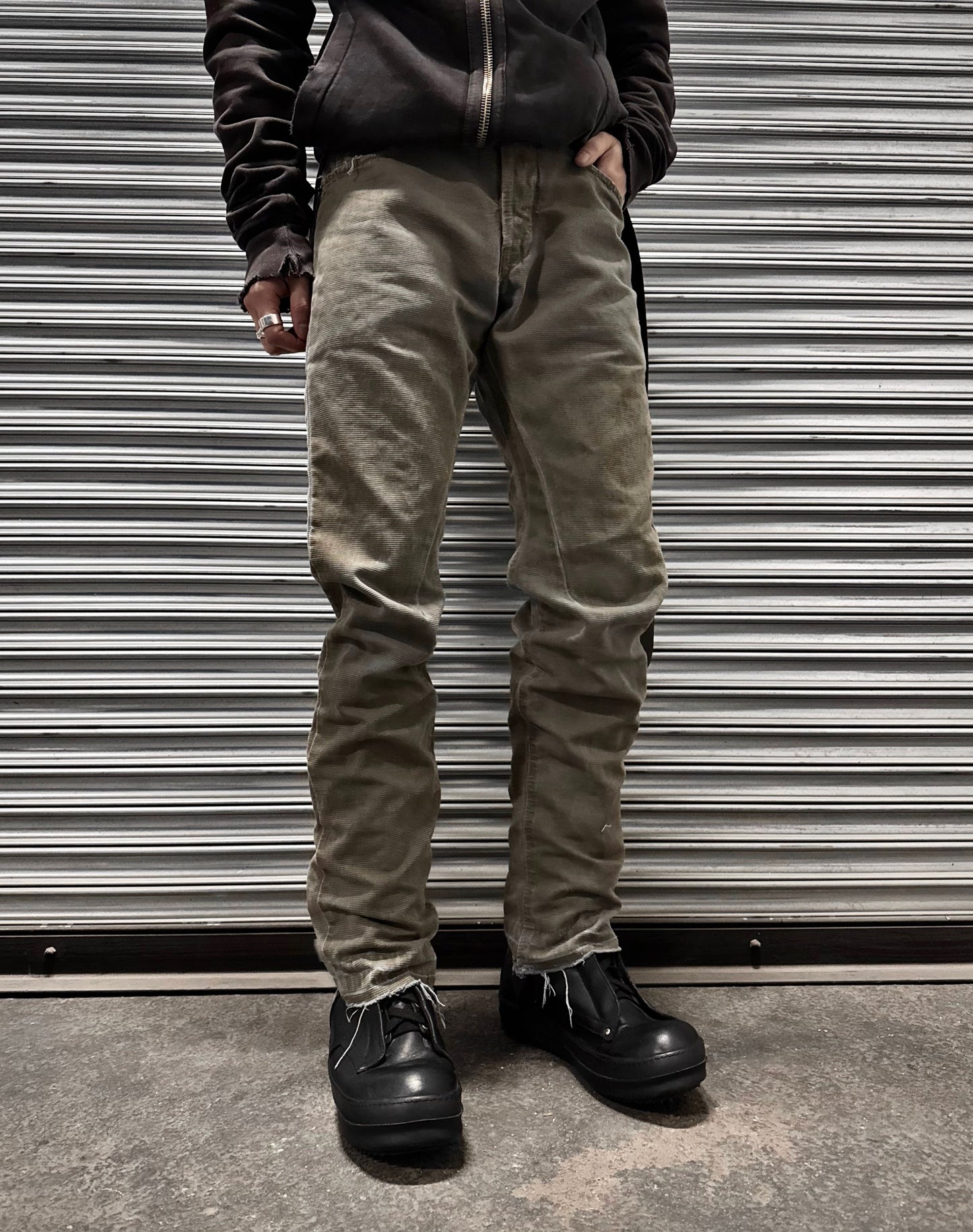 Rick Owens DRKSHDW AW06 “DUSTULATOR” Dirty Grey Gross-gain ‘Detroit Cut’ Corduroy Denim detail | DRIEW GARMENTS