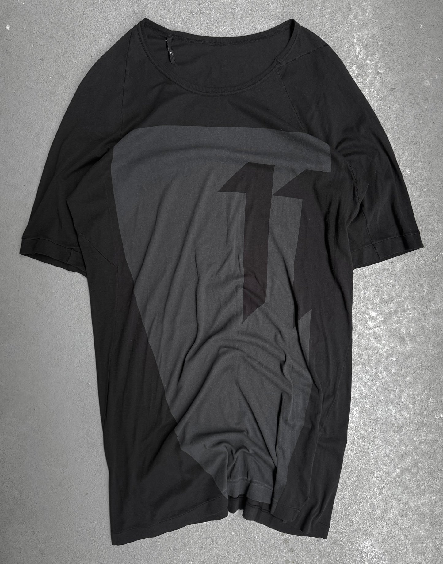 11 by Boris Bidjan Saberi 'TS1 P2 F1103' "11" Graphic Longline T-shirt