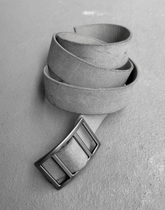 DEEPTI Collection °019-020 ‘LA-122’ Reversible Trigger Bovine Leather Belt