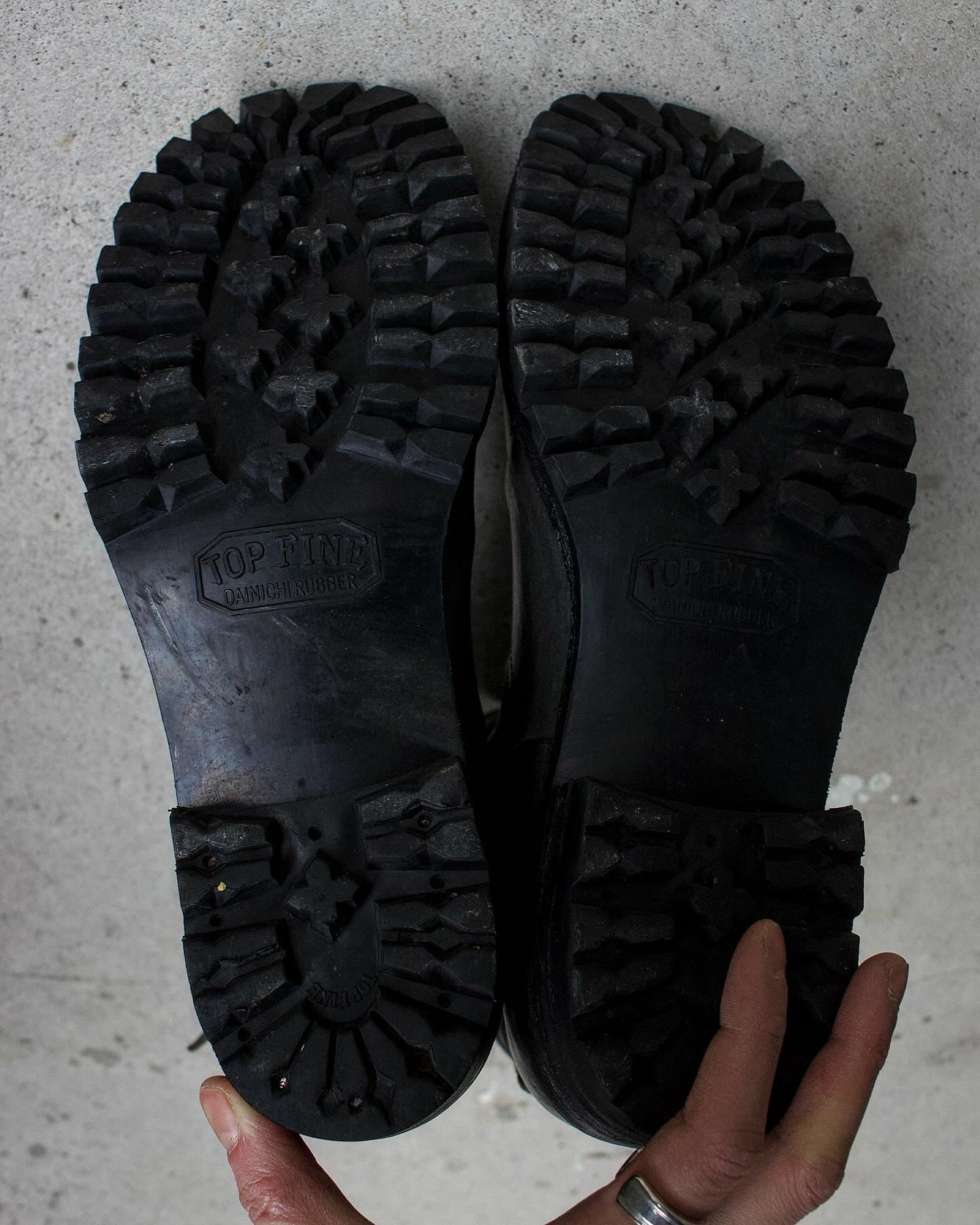 ATTACHMENT by Kazuyuki Kumagai 00s Garment-Dyed Distressed Leather Engineer Boots