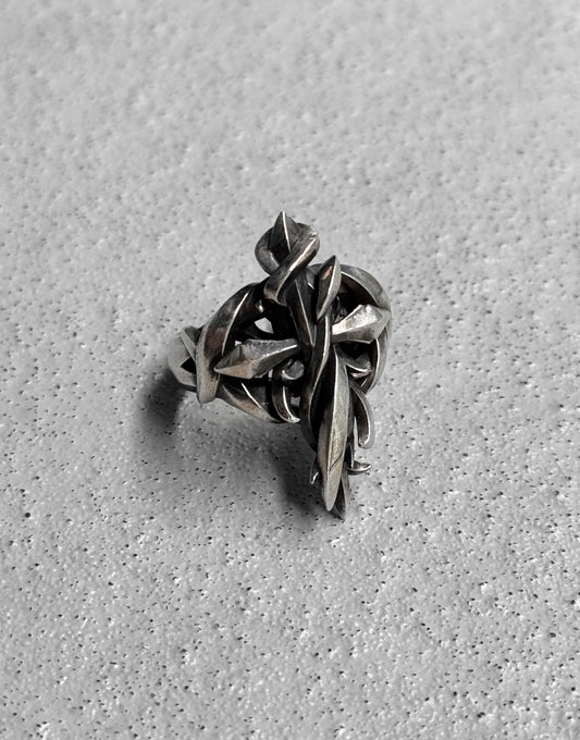 M’s COLLECTION (BLESS) Early 00s Silver Dagger Cross Ring