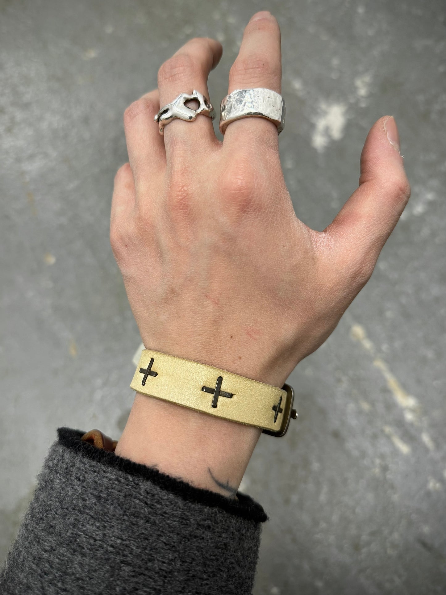 m.a+ by Maurizio Amadei 'A-F2B1' CU 2.0 .925 Silver Cross White Horse Leather Skinny Wristband detail | DRIEW GARMENTS