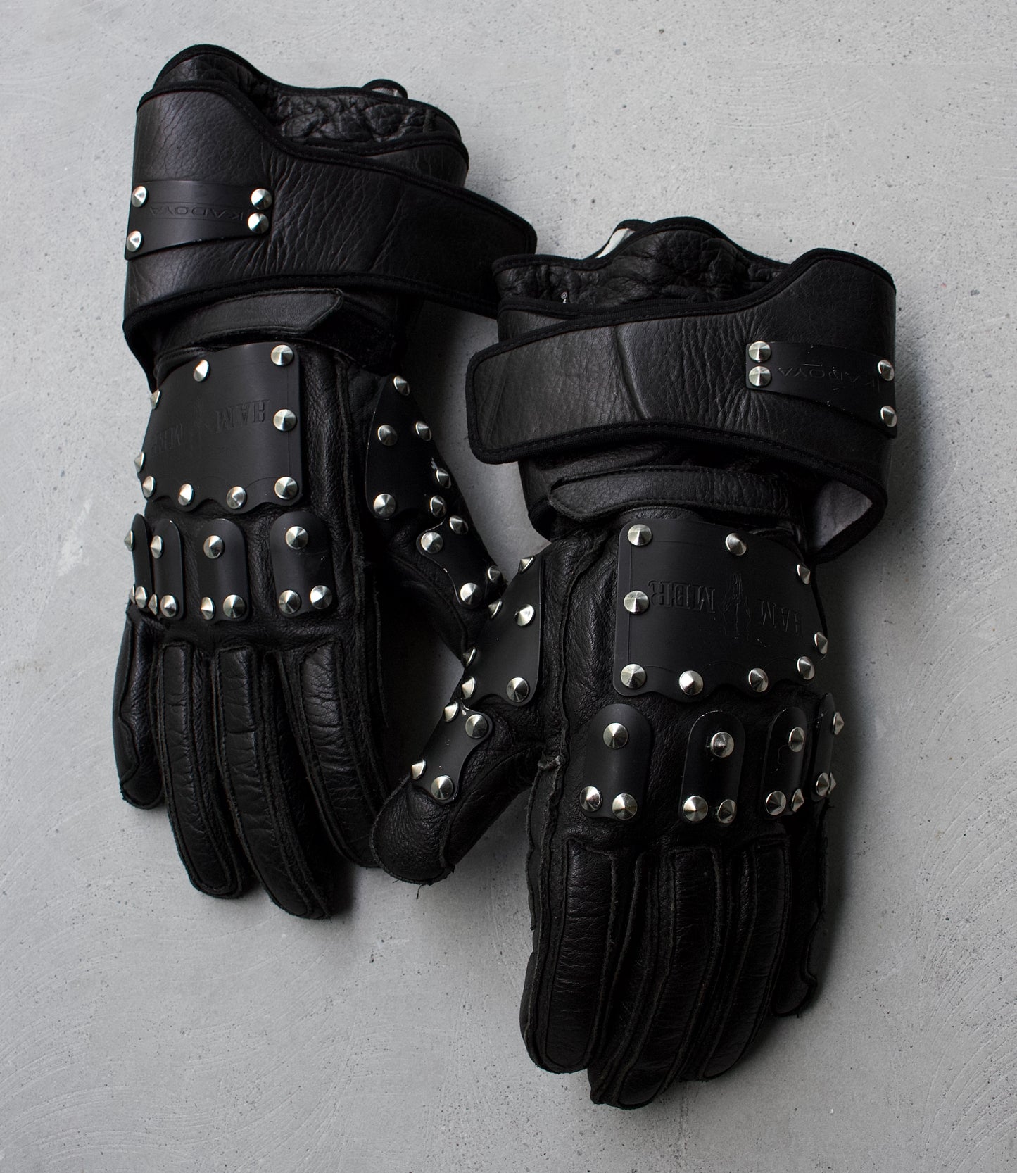KADOYA 00s “HAMMER” Studded Motorcycle Gloves