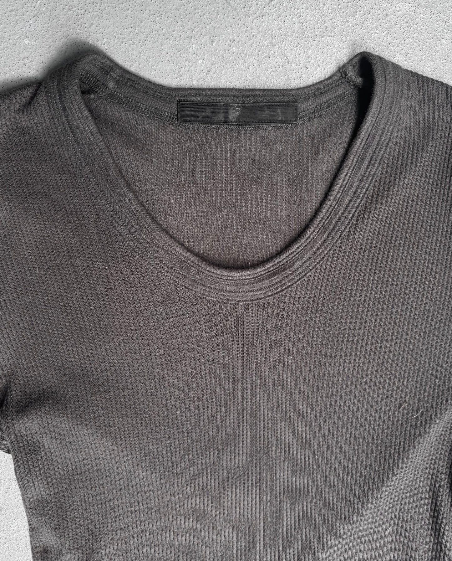 Julius_7 SS10 “neurbanvolker;” Shredded Hem T-shirt