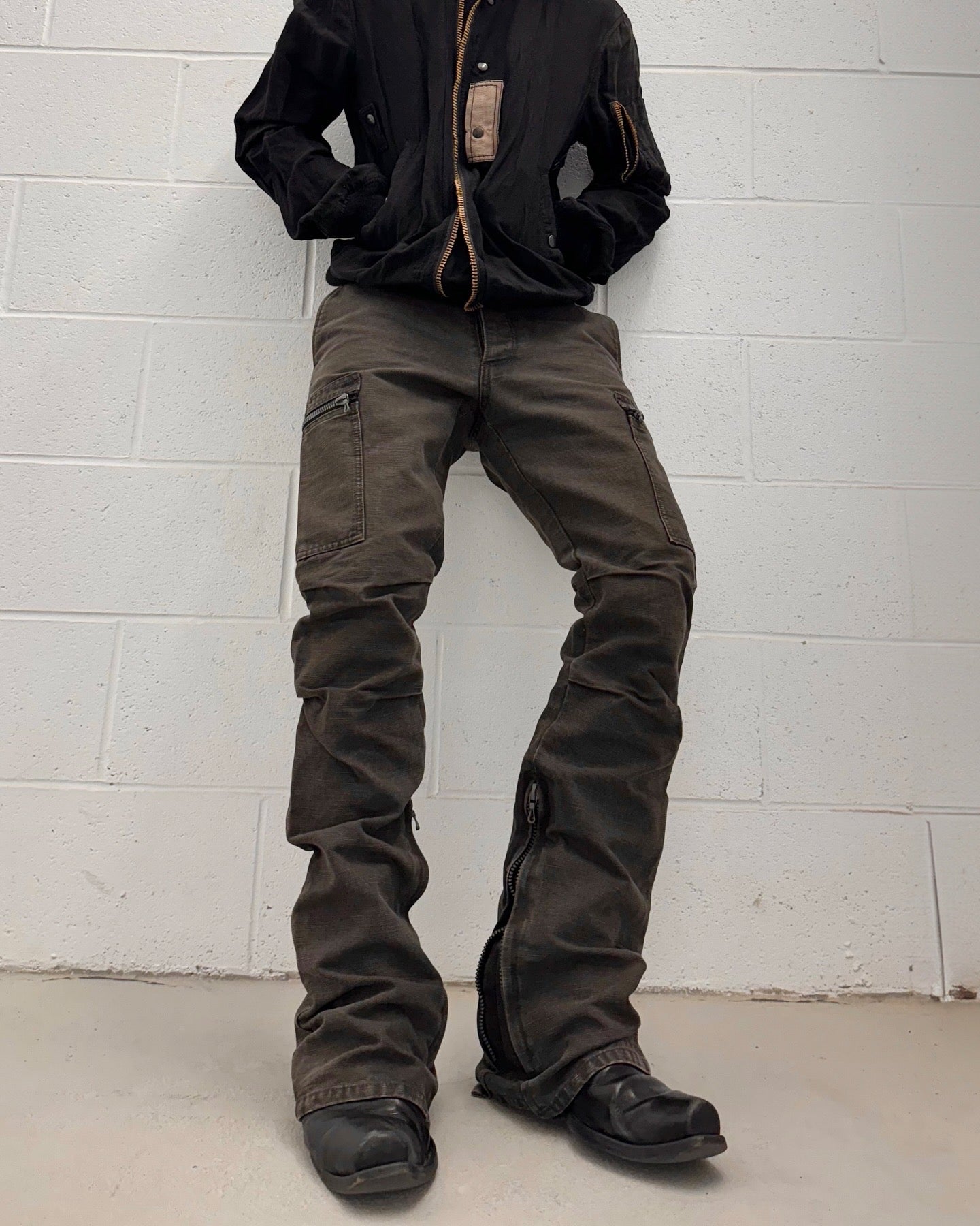 ATTACHMENT by Kazuyuki Kumagai Early 00s Articulated Knee Flare Bootcut Cargos
