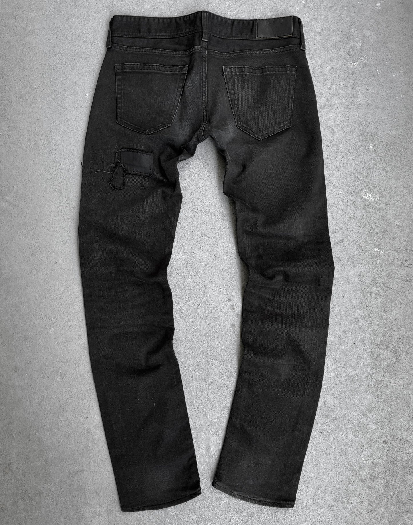 Black by VANQUISH Distressed Patchwork Low-rise Skinny Denim