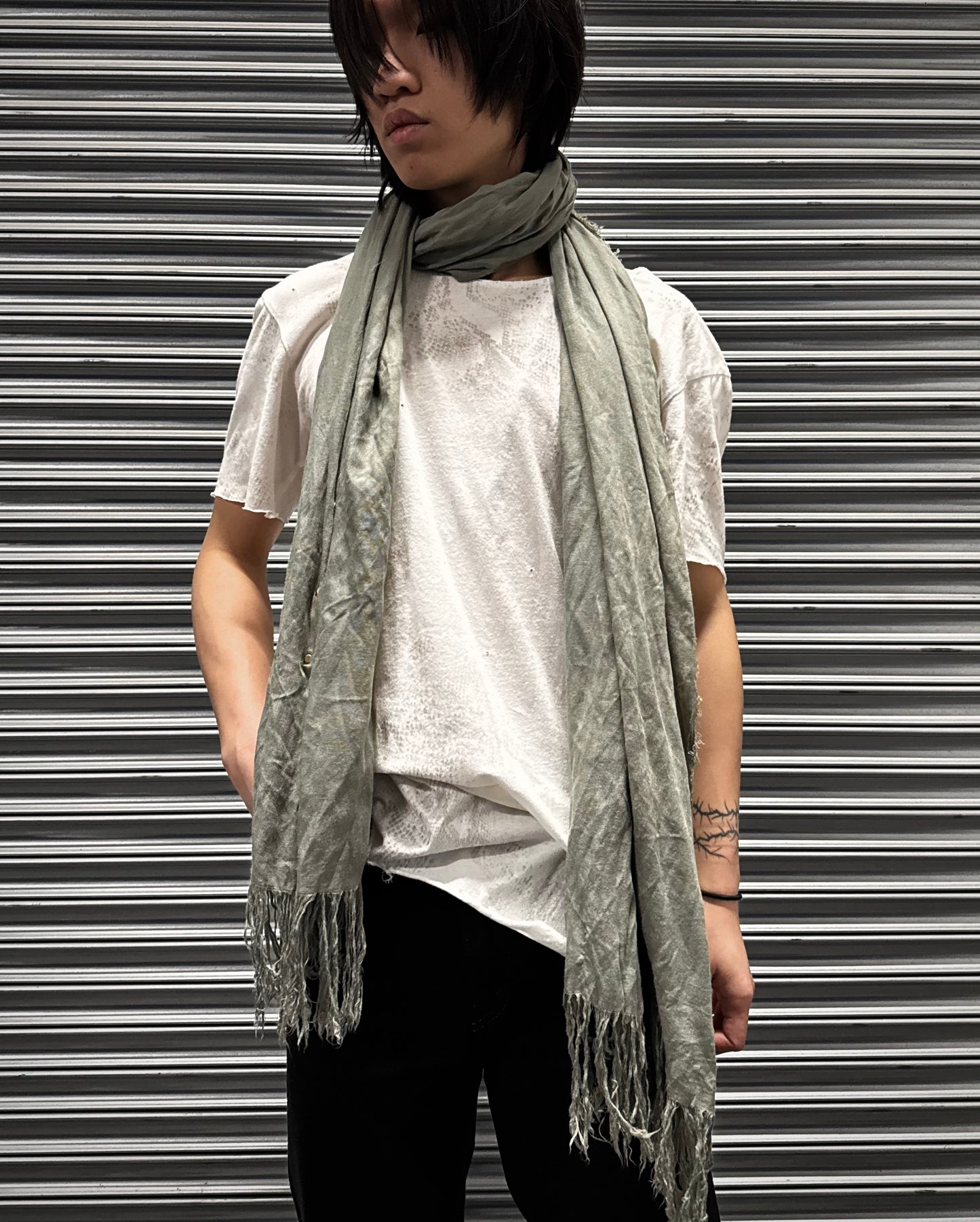14thAddiction Early 00s Python Printed Raw Cut T-shirt