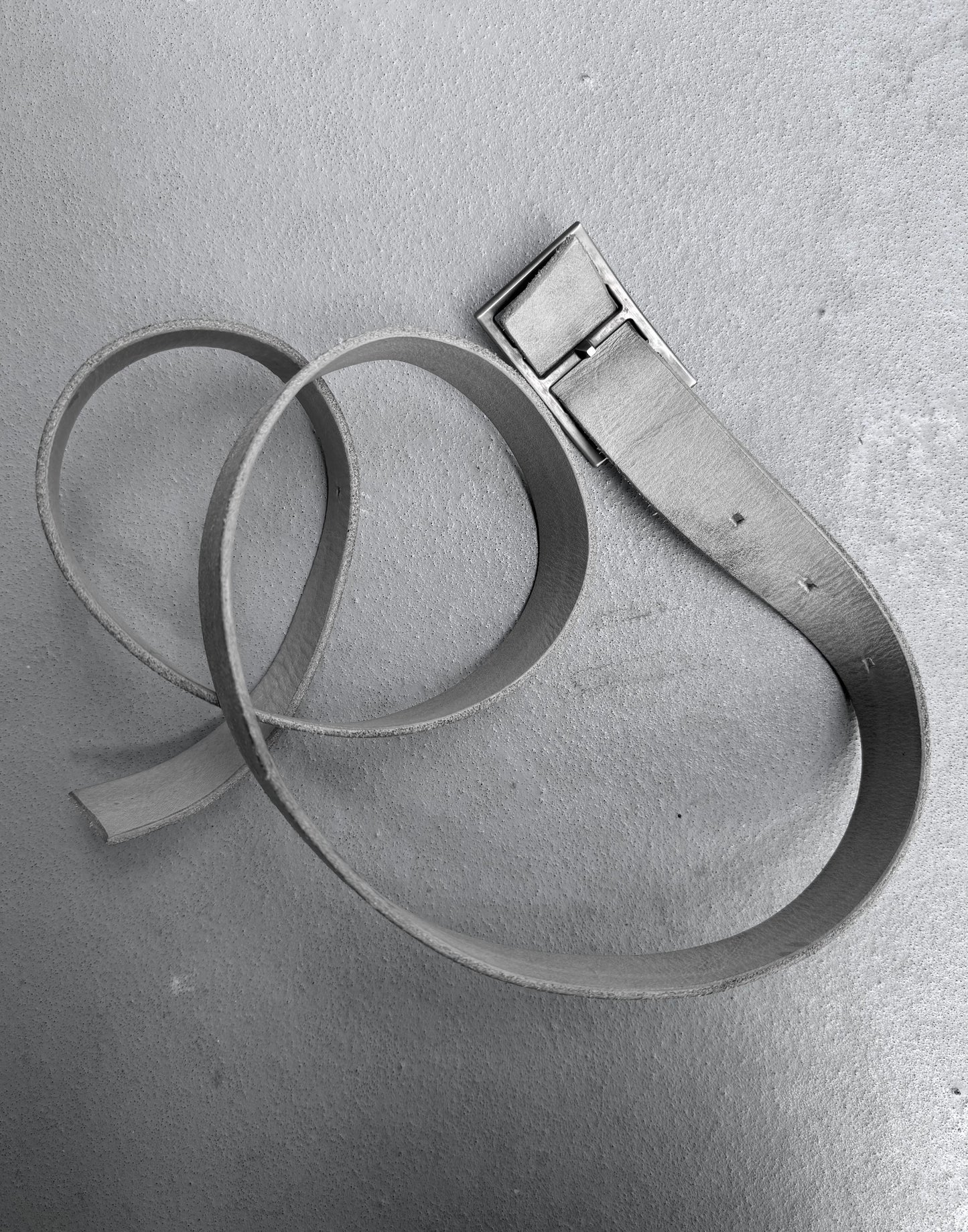 DEEPTI Collection °019-020 ‘LA-122’ Reversible Trigger Bovine Leather Belt
