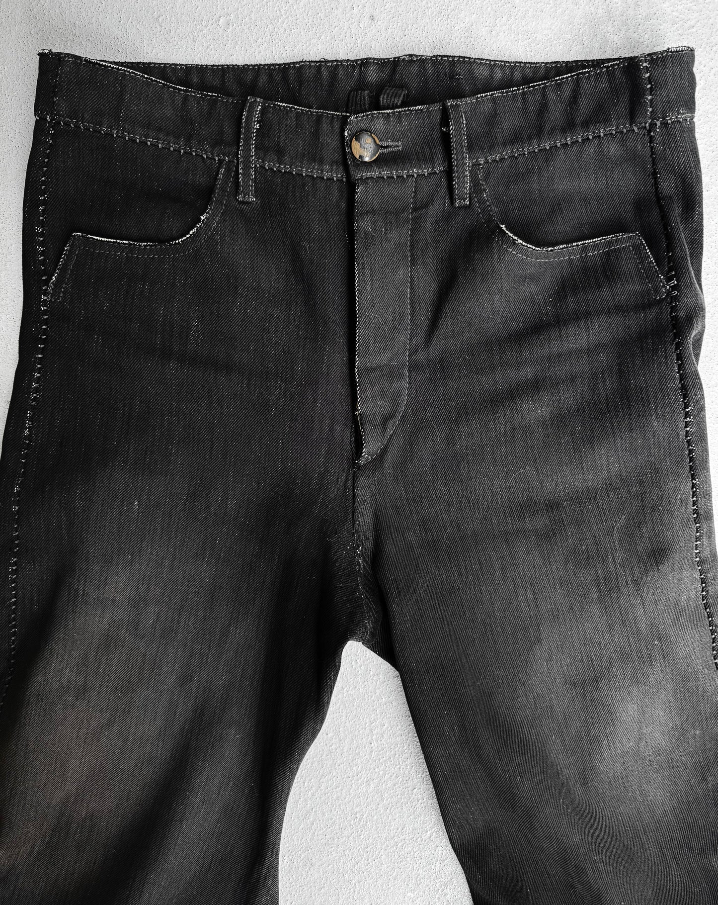 Carol Christian Poell ‘JM/2250 KIT-BW’ Overlock-Stitching J-Cut Denim