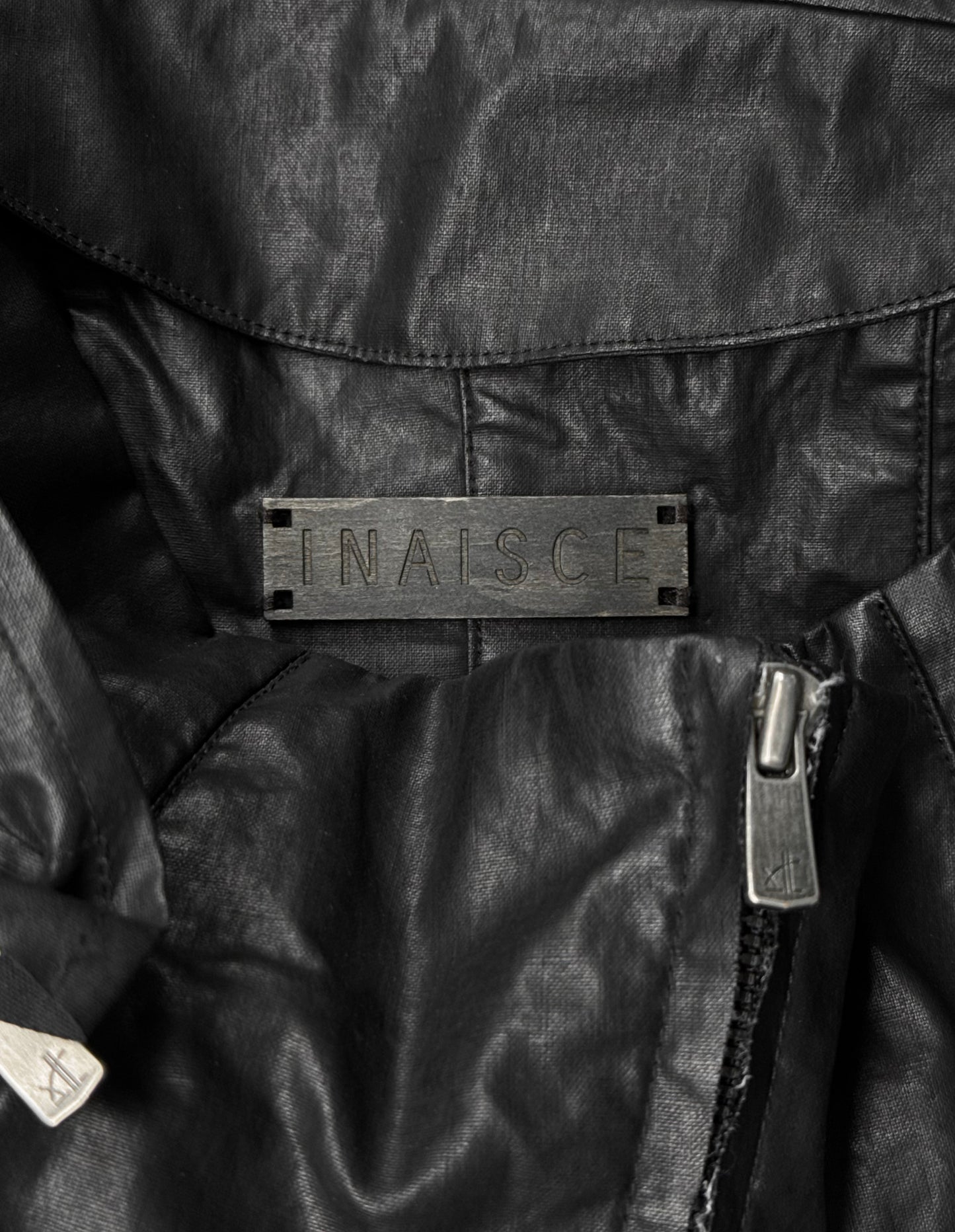 InAisce Heavy Wax Coated Convertible Hood Jacket