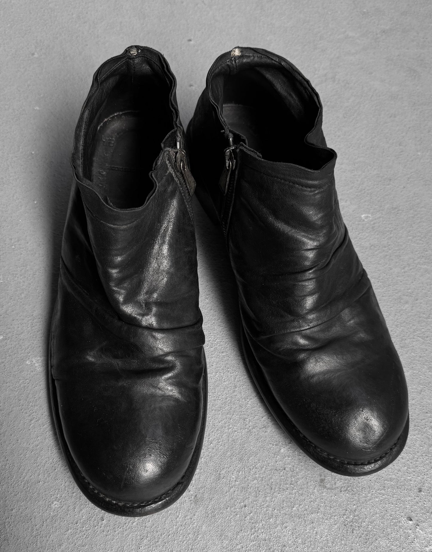 10sei0otto Folded Horse Leather Side-zip Derbies