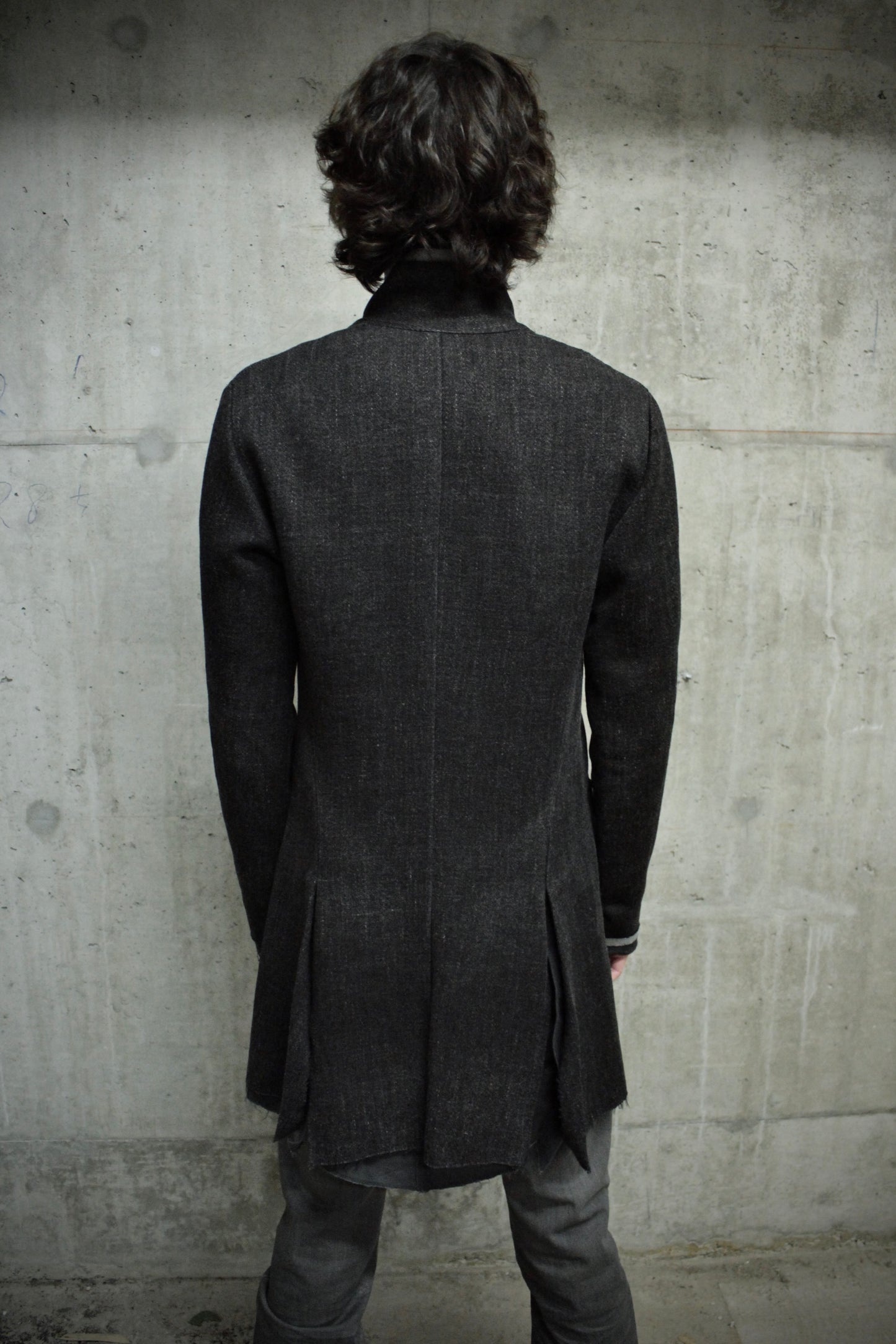 m.a+ by Maurizio Amadei AW13-14 'C261LCM WH' Wool Hemp Frayed Selvedge 4 Pocket Coat detail | DRIEW GARMENTS