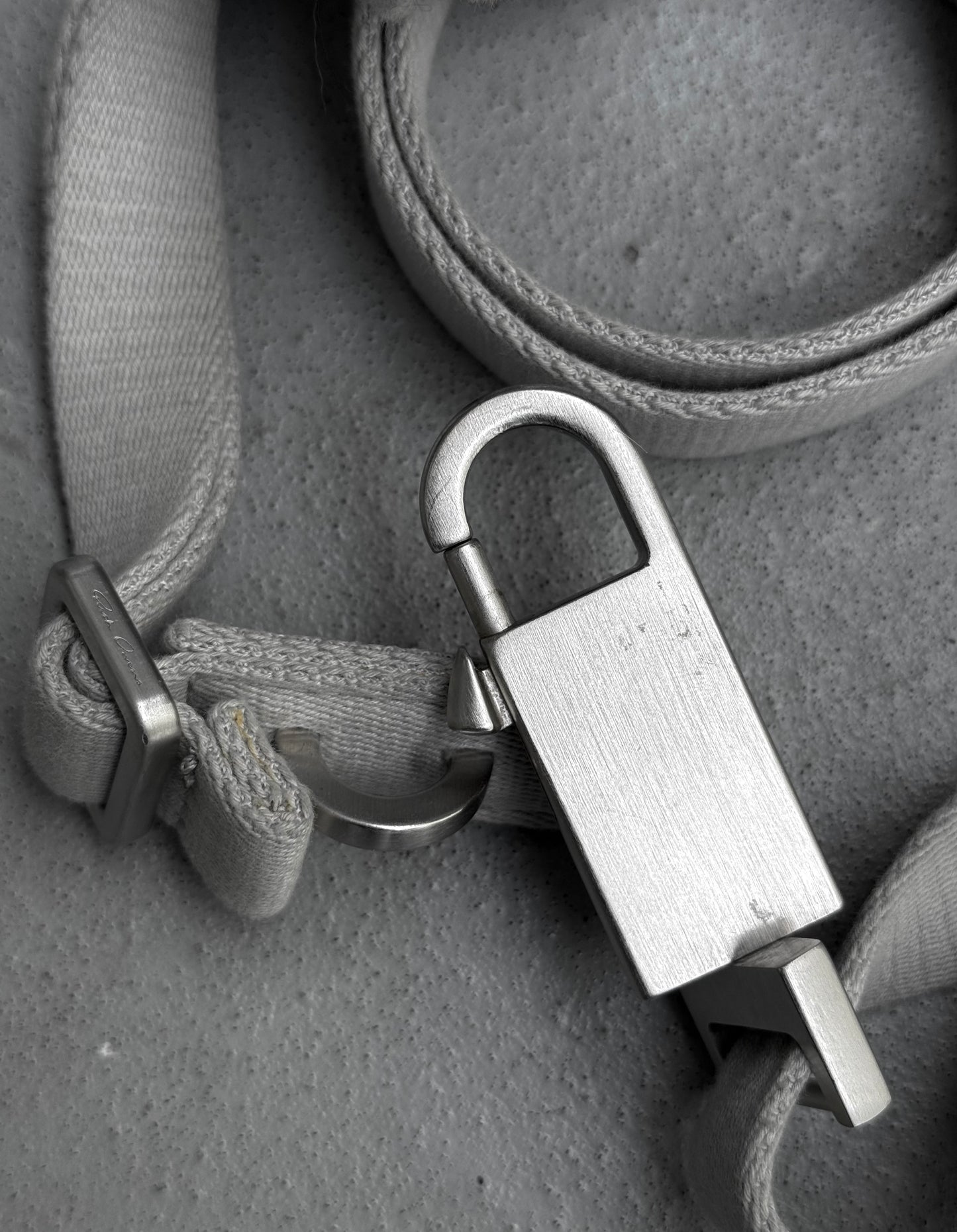 Rick Owens AW21 “GETHSEMANE” PEARL 'Disco' Buckle Belt