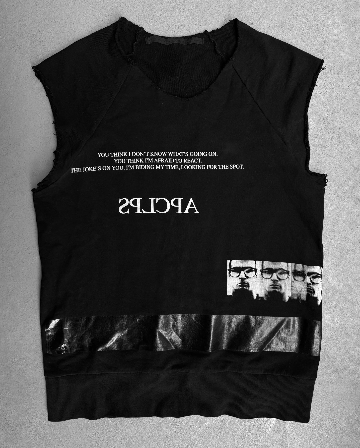 Julius_7 SS18 '"APCLPS;” Graphic Cut-out Jersey Tank Top