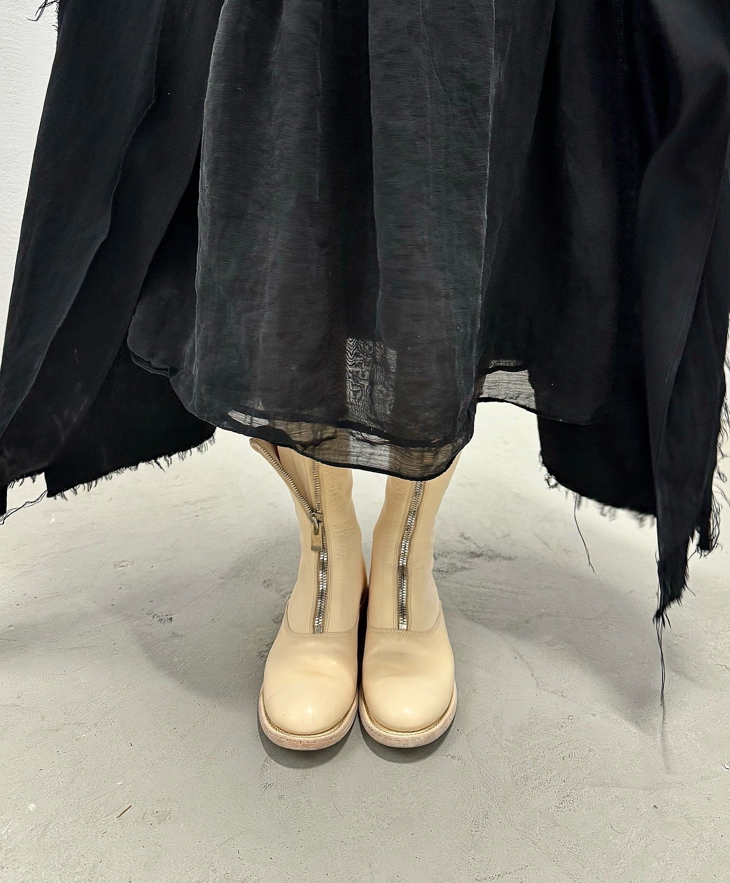 GUIDI ‘310’ White Full-Grain Horse Leather Front Zip Boots