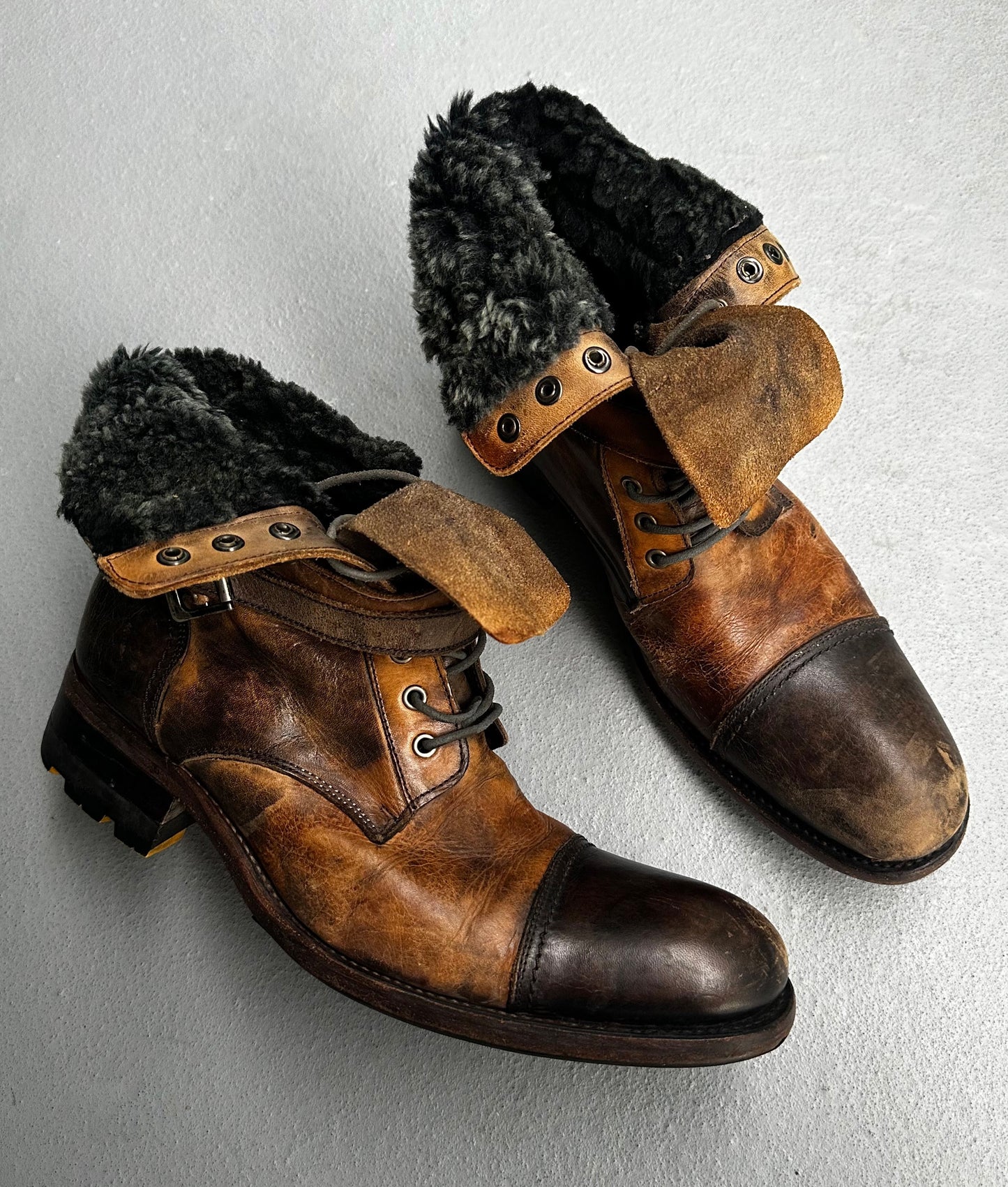 alfredoBANNISTER Early 00s Shearling Foldable Leather Strap Boots
