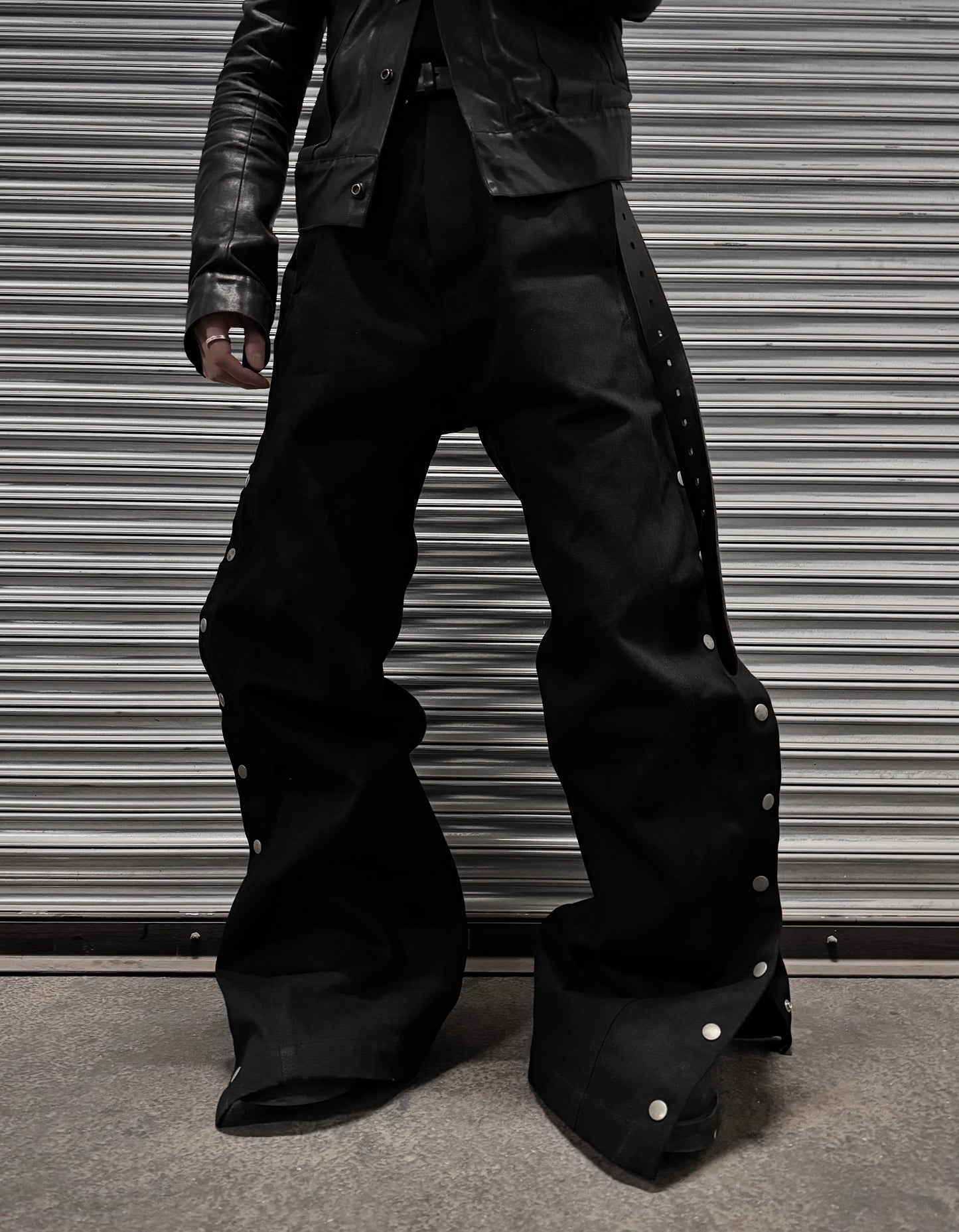 Rick Owens DRKSHDW SS22 “FOGACHINE” 16oz Japanese Selvedge ‘Pusher’ Wide Leg Denim detail | DRIEW GARMENTS