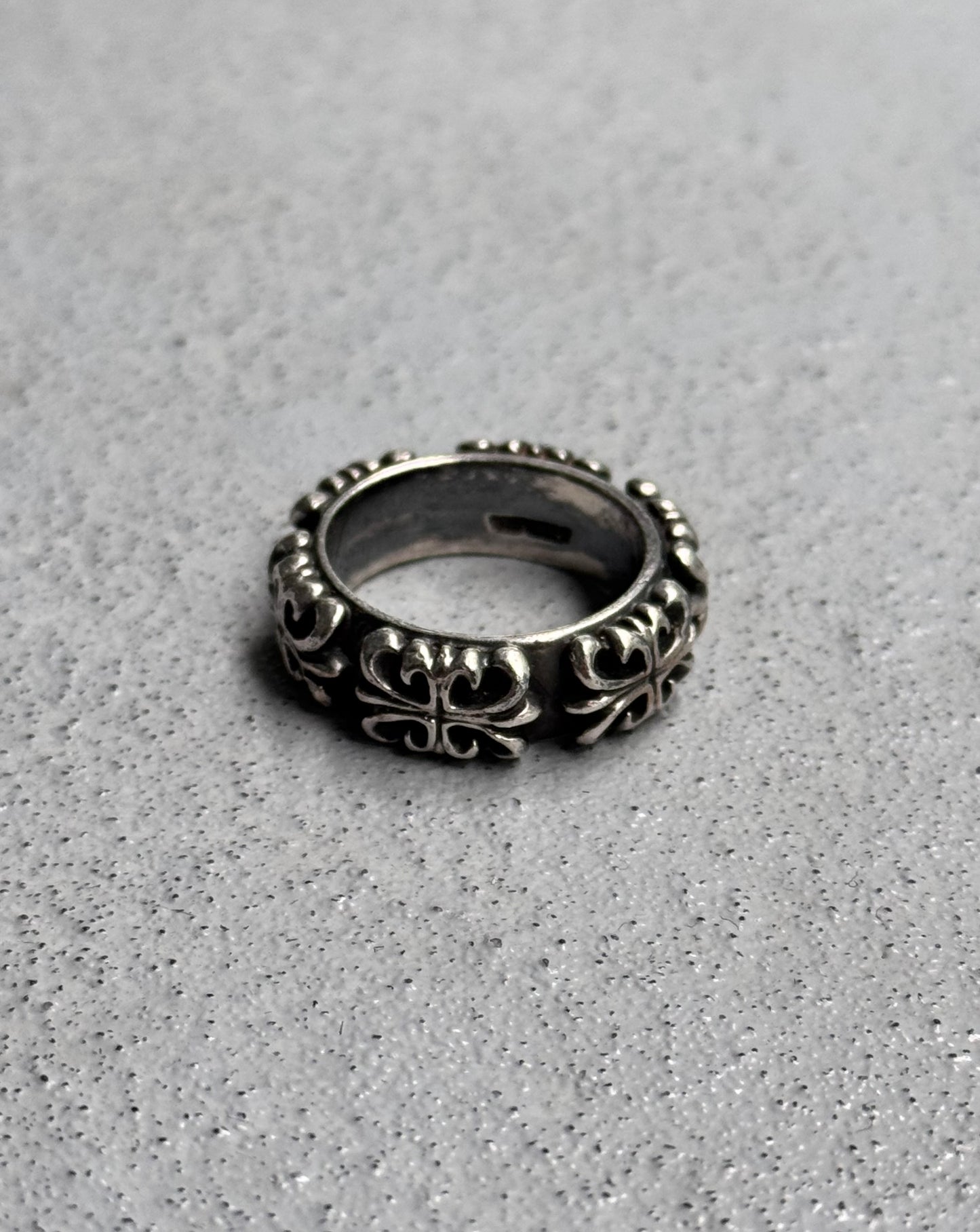 A&G Rock N’ Roll Couture Early 00s Vine Band Silver Ring