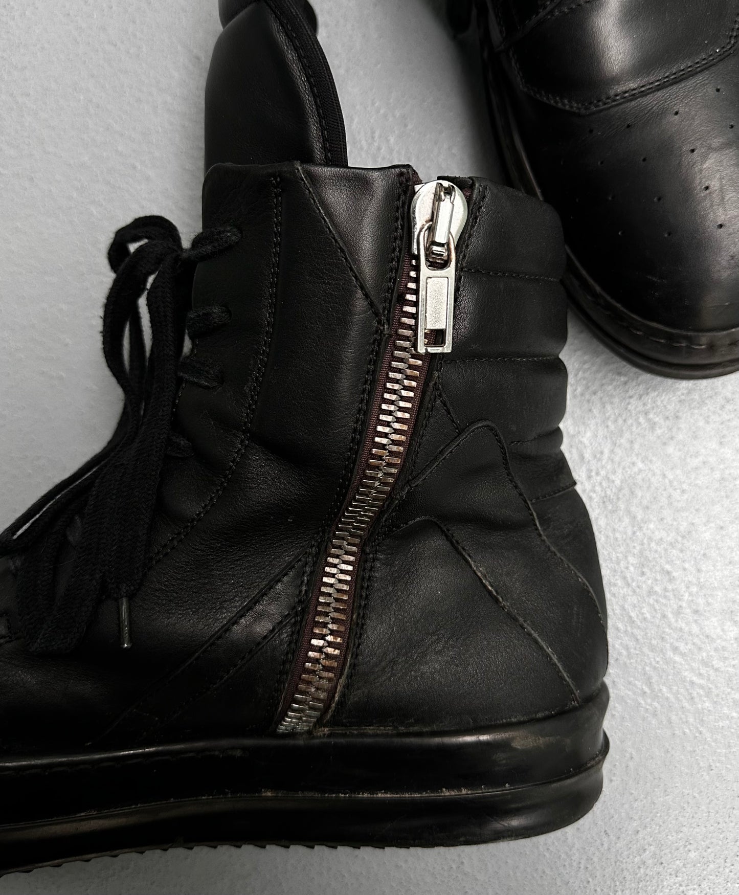 Rick Owens AW18 “SISYPHUS” All-black Leather Geobasket Sneakers