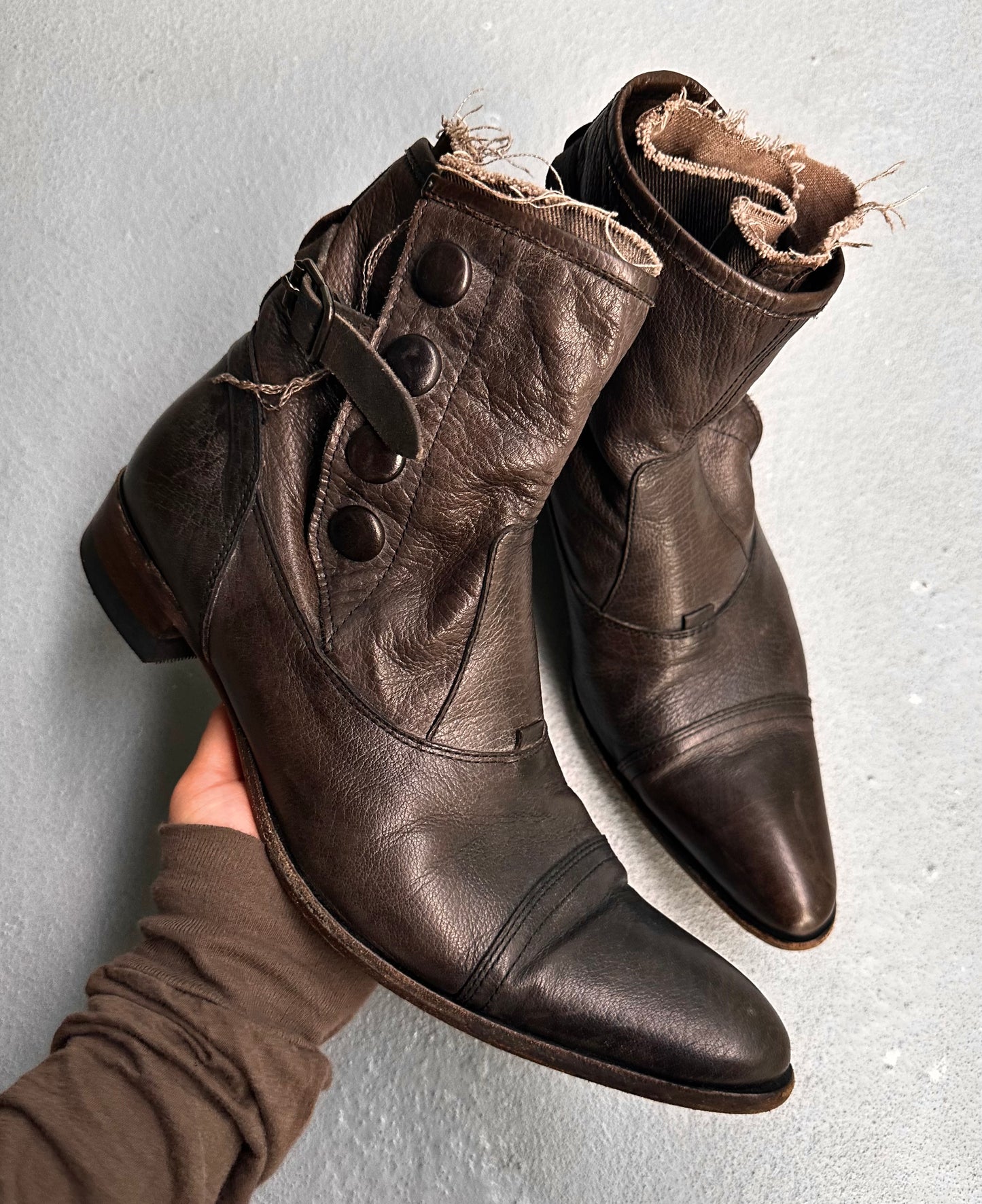 alfredoBANNISTER Early 00s Leather Ankle Button Boots