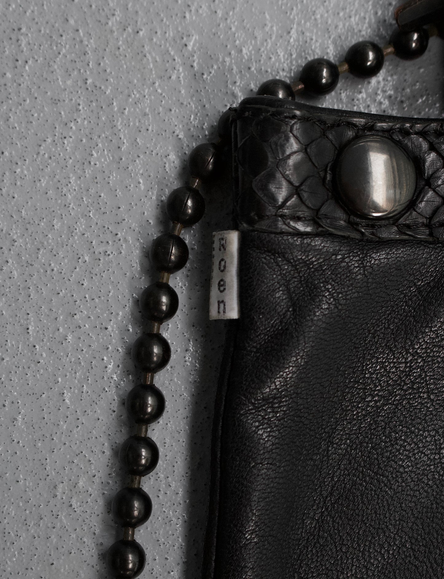 roen by Hiromu Takahara 00s “Skull” Leather Pouch w Chain