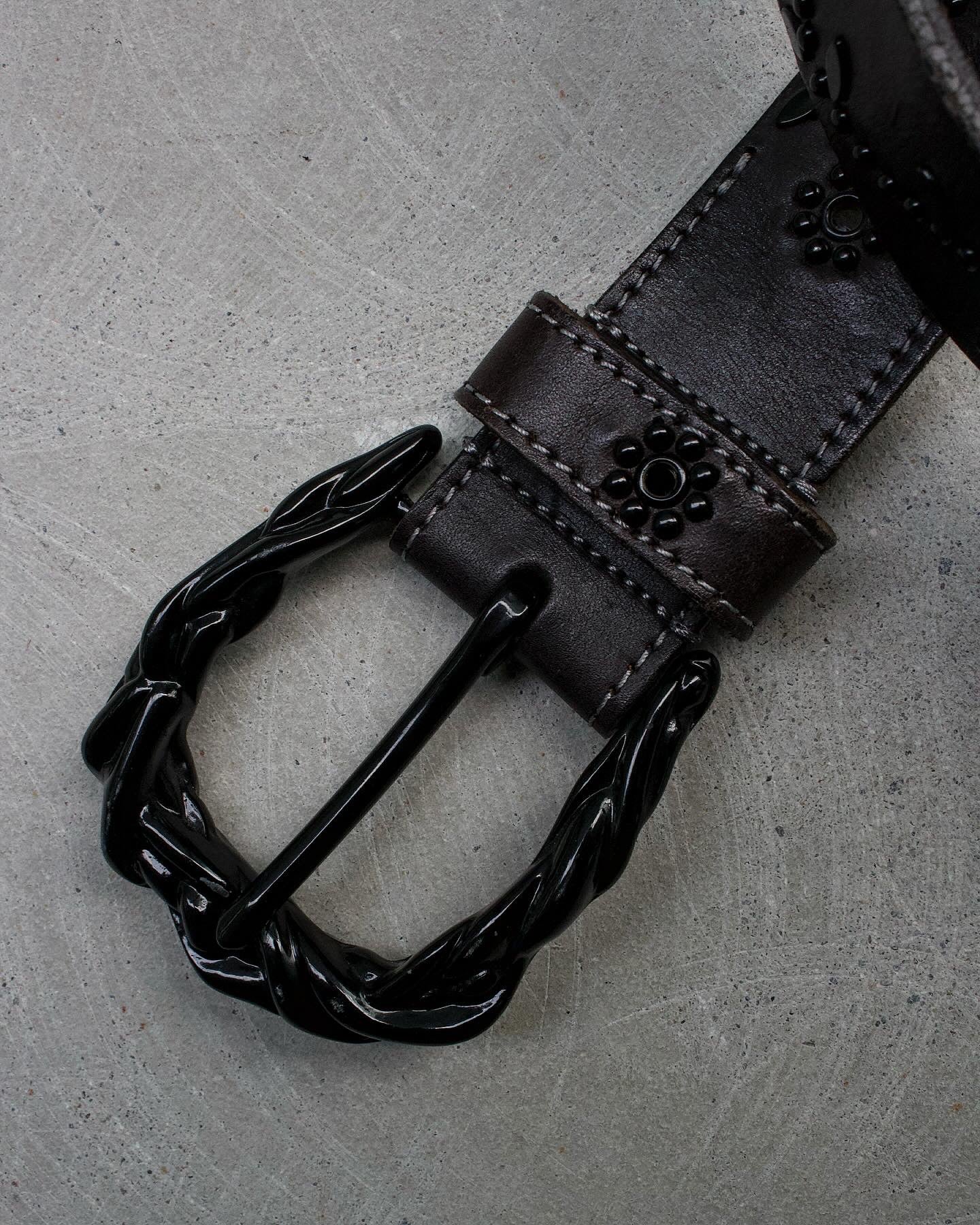 Tornado Mart Early 00s Western Buckle Floral Studded Leather Belt