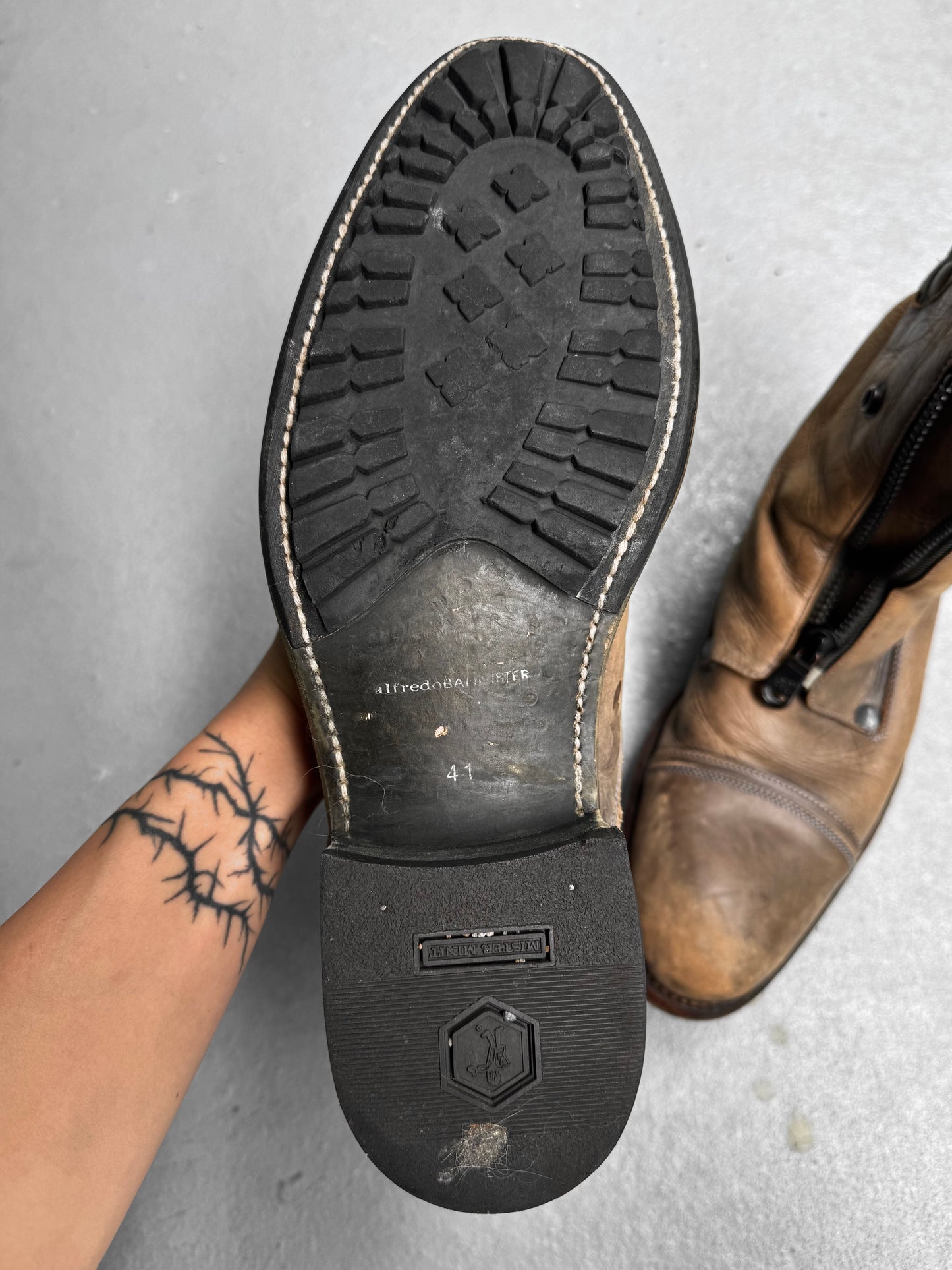 alfredoBANNISTER Early 00s Asymmetrical Zip Leather Combat Boots