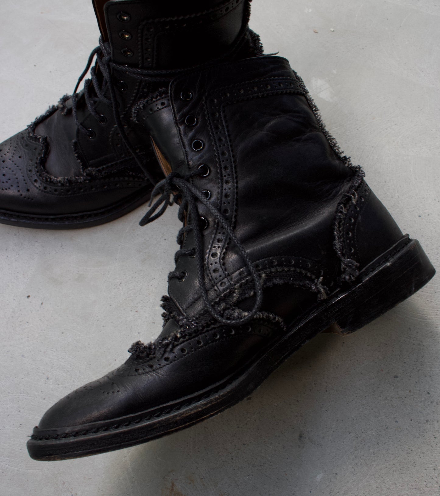 MiharaYasuhiro Early 00s Distressed Wing-tip Brogue Leather Laced-up Boots