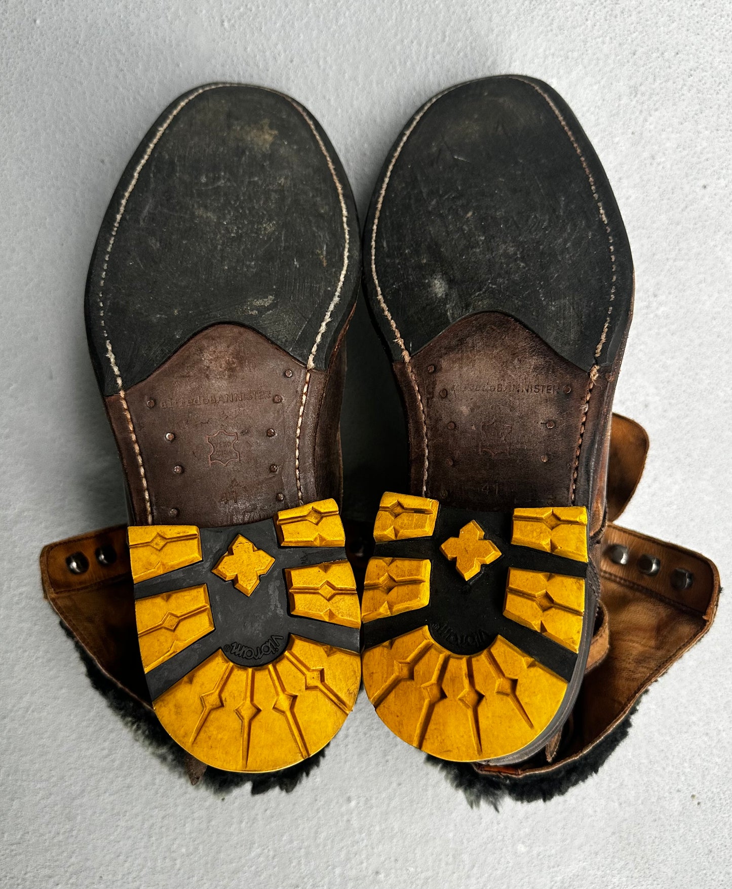 alfredoBANNISTER Early 00s Shearling Foldable Leather Strap Boots