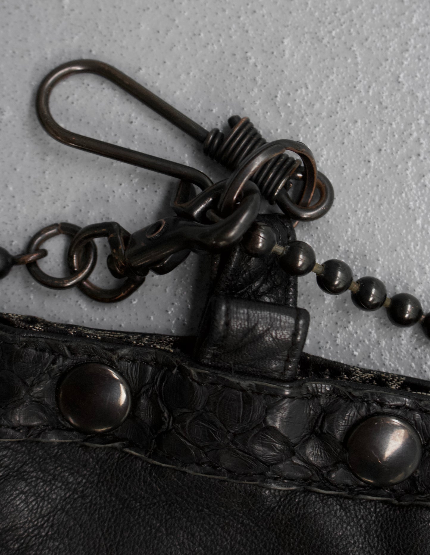 roen by Hiromu Takahara 00s “Skull” Leather Pouch w Chain