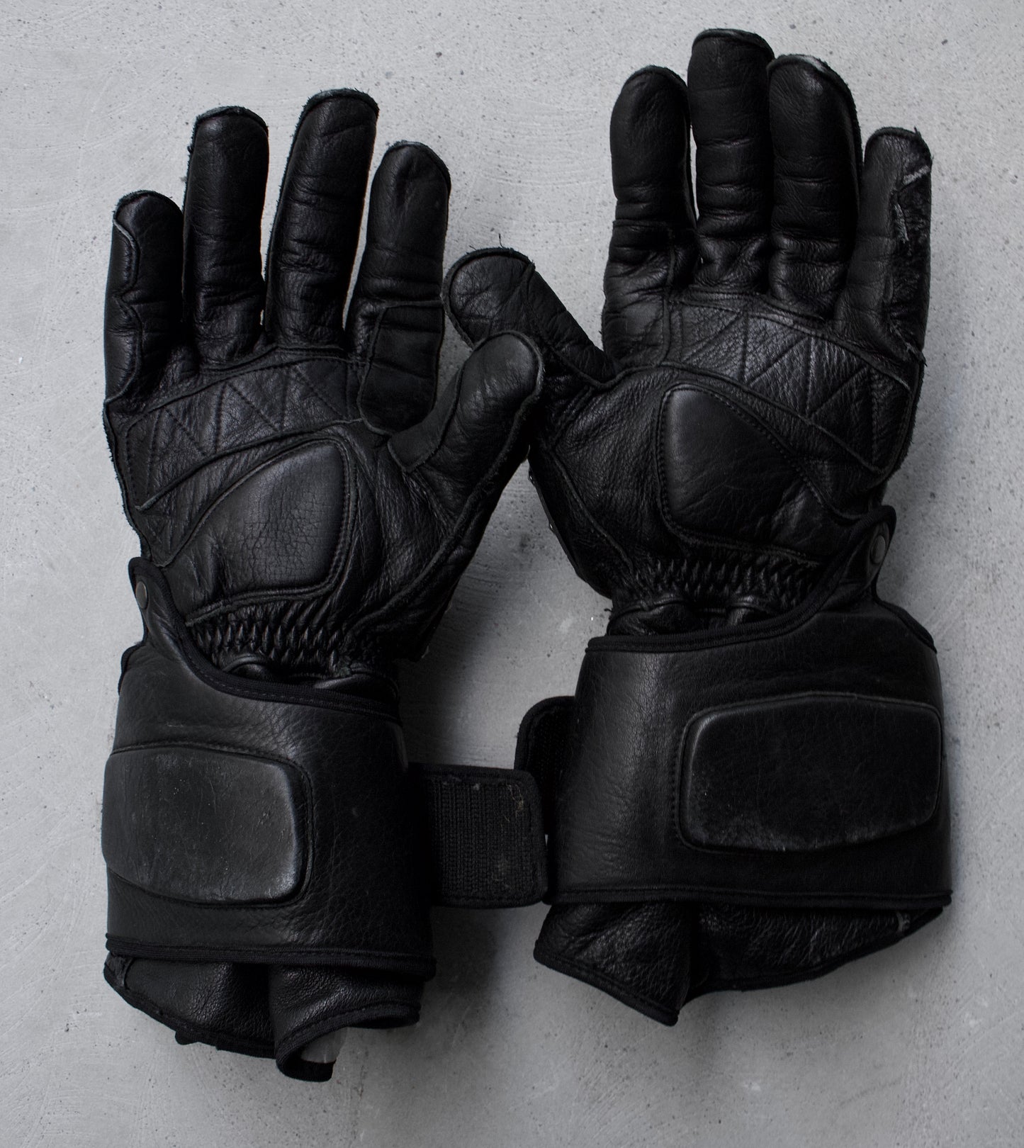 KADOYA 00s “HAMMER” Studded Motorcycle Gloves