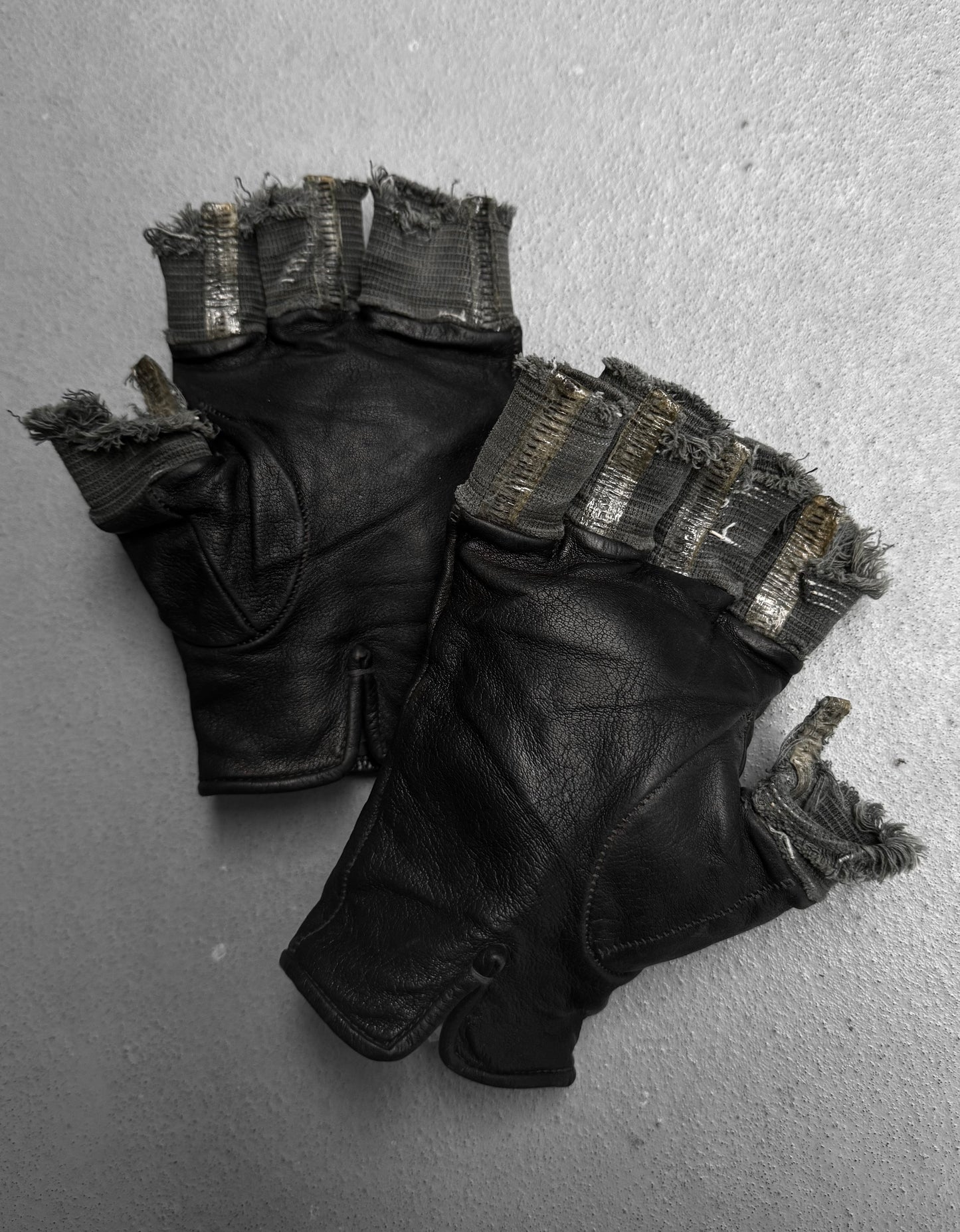 Carol Christian Poell 'AM/2457 ROOMS-PTC/12' Disparate Leather Gloves