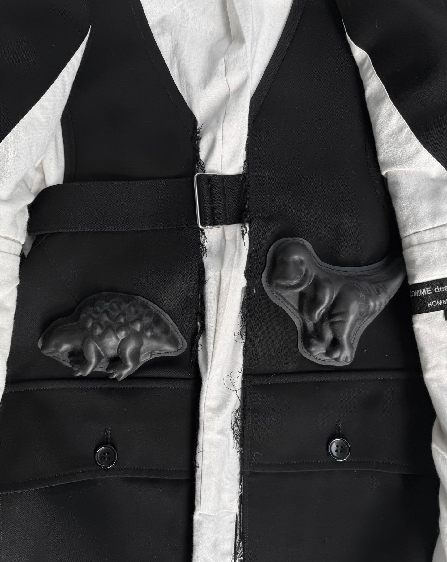 COMME des GARÇONS HOMME PLUS AW17 Rubber Dinosaur Double-Layered Blazer