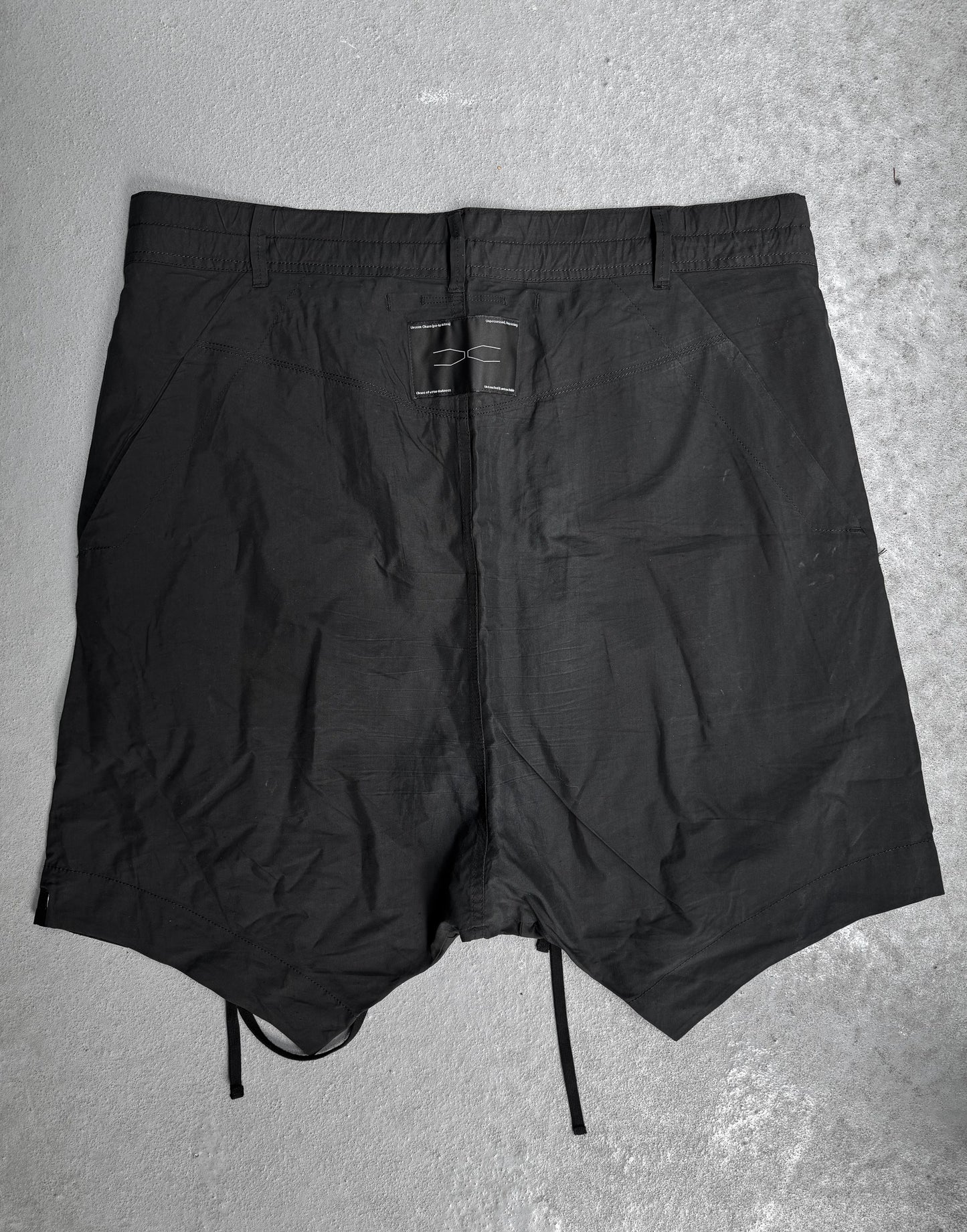 Julius_7 SS16 “sefiroth;” Drop-crotch Panels Drawstring Shorts