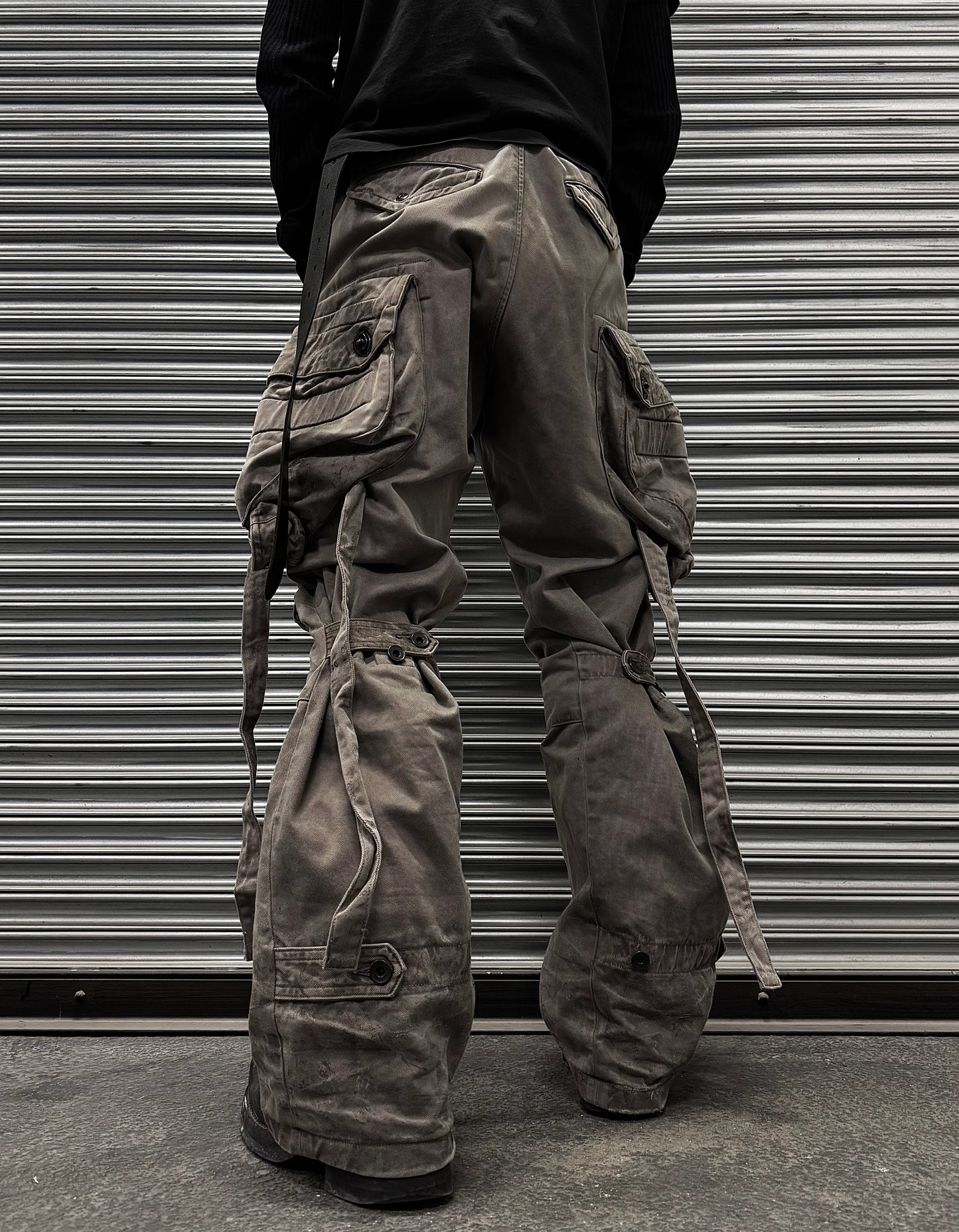 Julius_7 SS11 “Chaos; Ontological Anarchism” Shapeshifting Bondage Grey Gas Mask Cargo Pants