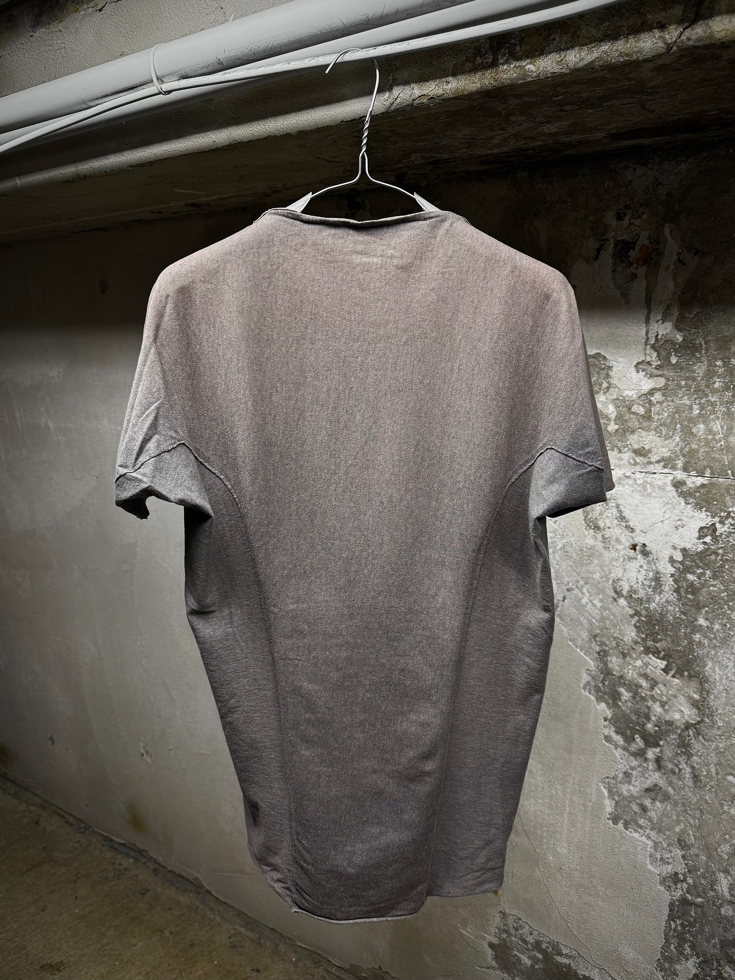 DEVOA 2010s Gradient Grey Raglan Anatomical T-shit detail | DRIEW GARMENTS