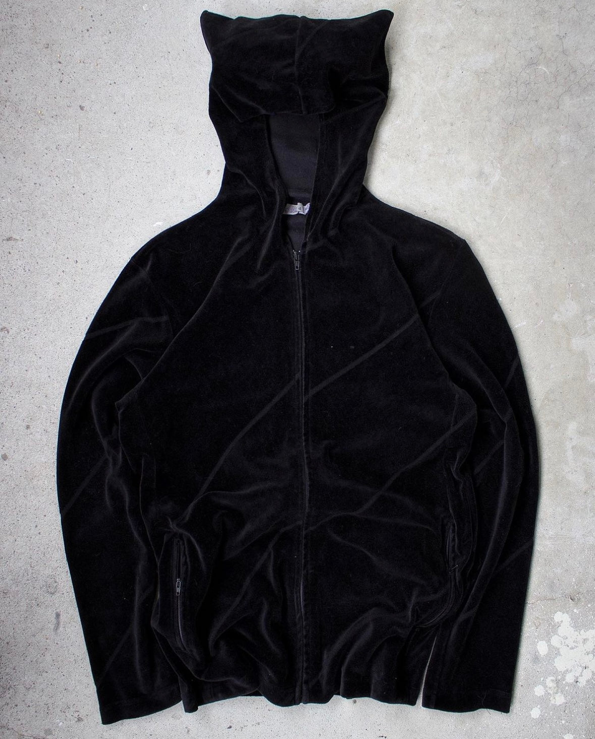 Lad Musician cat peeking velour stripe hoodie