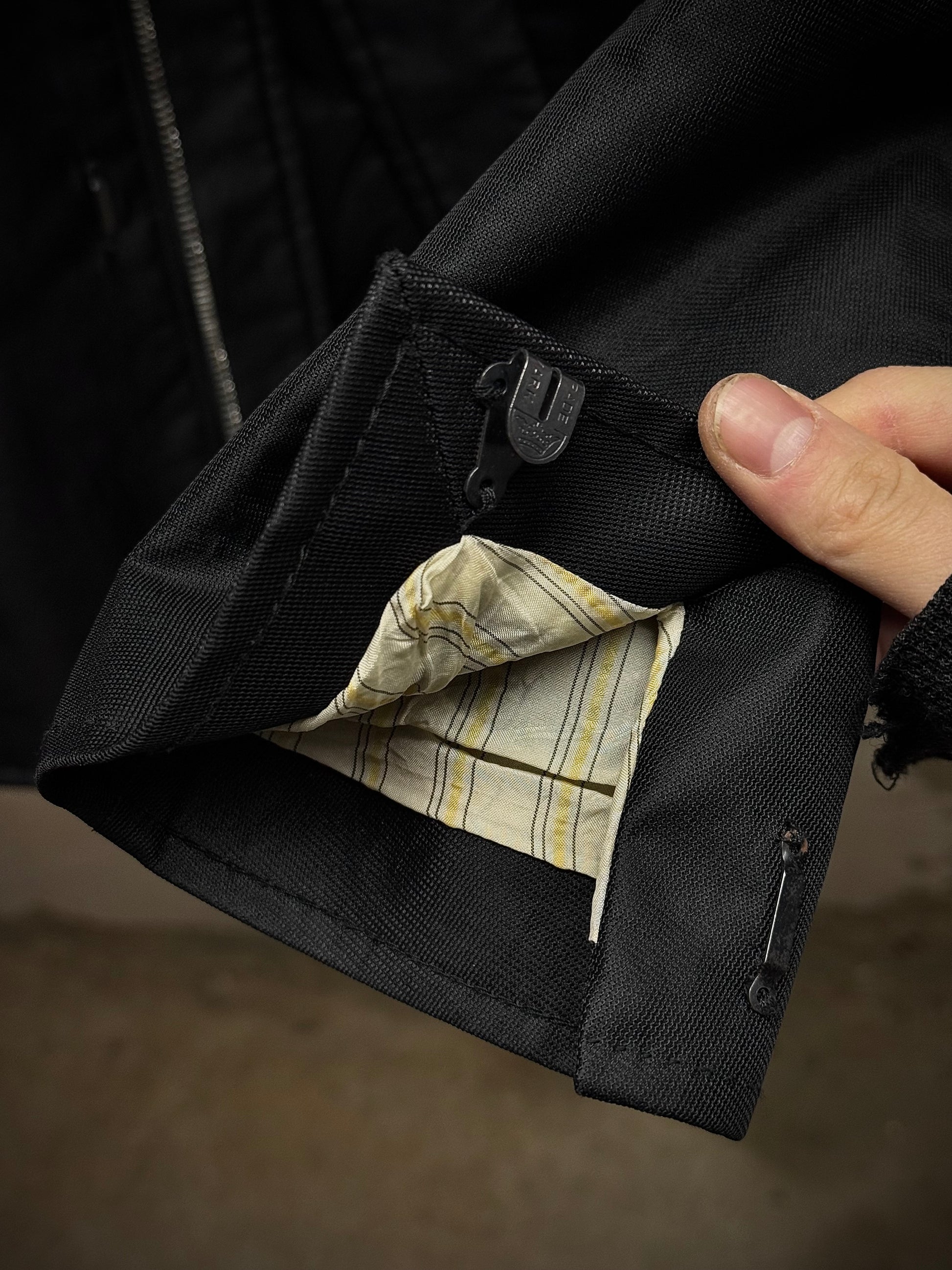 Carol Christian Poell AW96-97 Bubble Effect Zip-Up Work Jacket detail | DRIEW GARMENTS